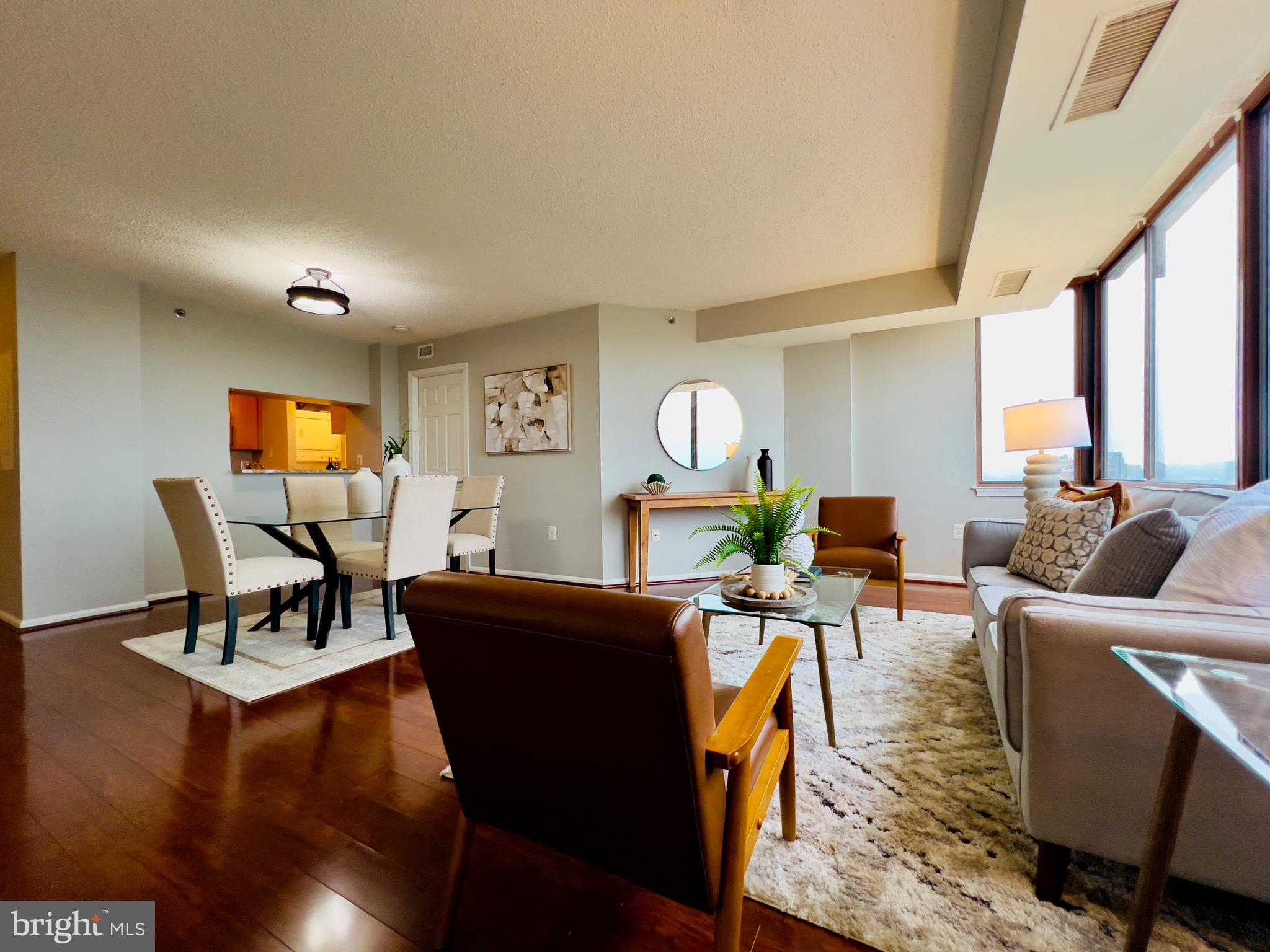 10101 GROSVENOR PLACE 2015