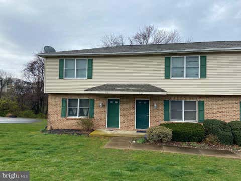 Townhouse For Rent - 261 Ark Drive<br/> York County, RED LION, PA 17356