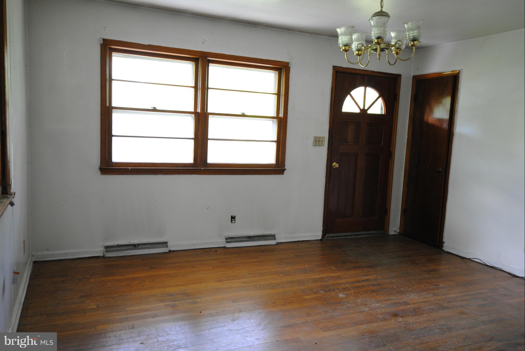 TOWN OF GORDONSVILLE - Residential