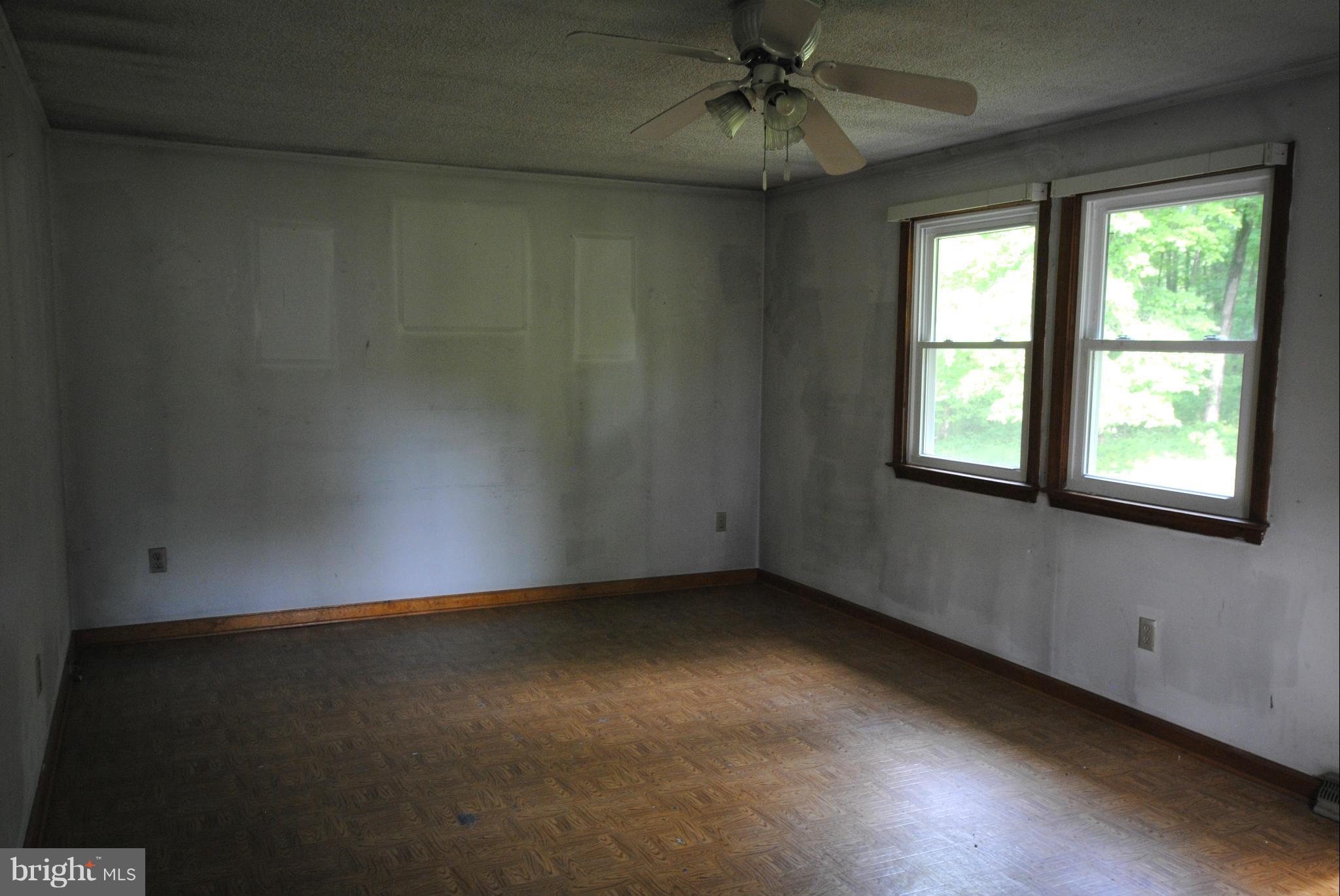 TOWN OF GORDONSVILLE - Residential