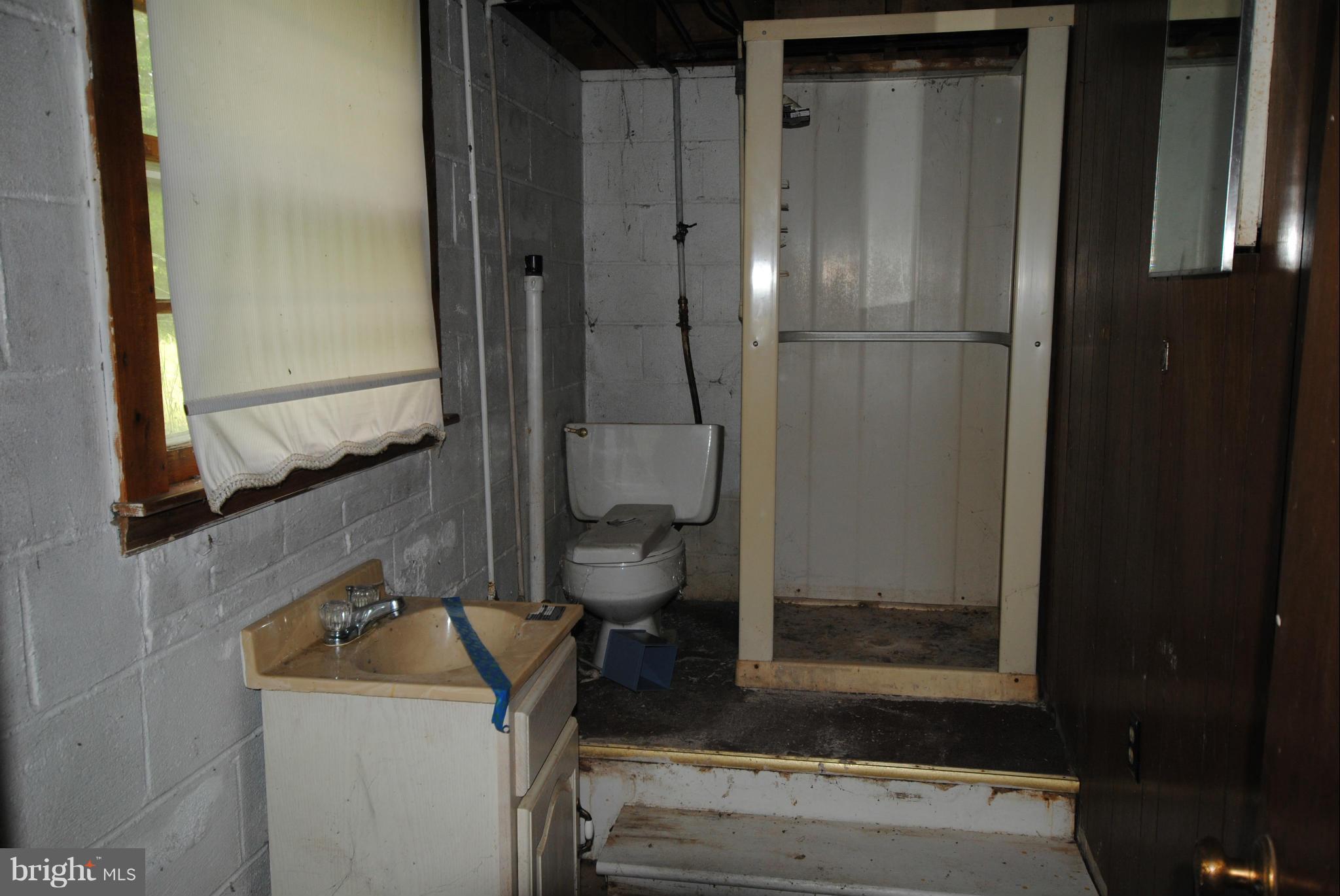 TOWN OF GORDONSVILLE - Residential