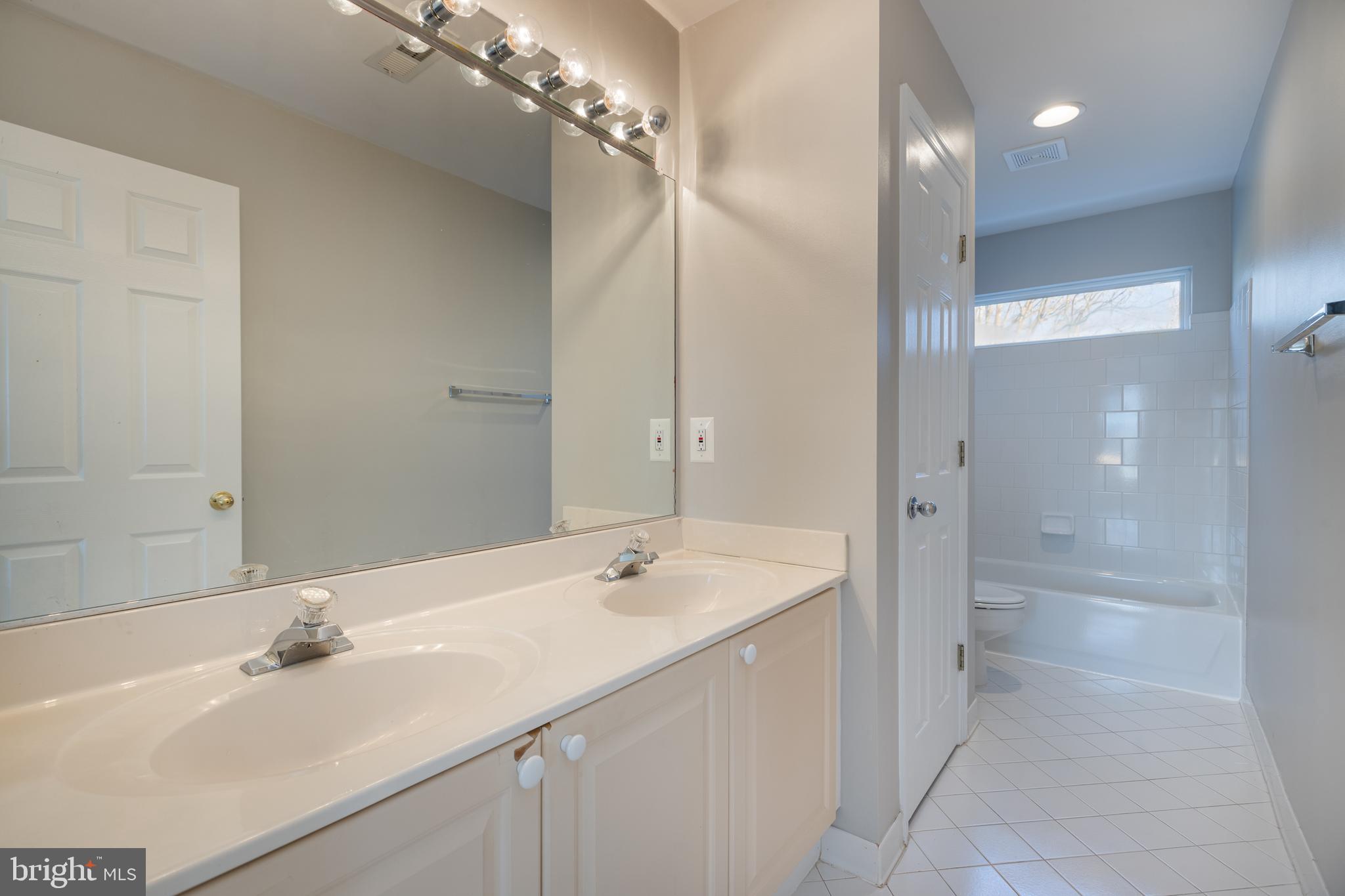 HIGHGROVE ESTATES - Residential