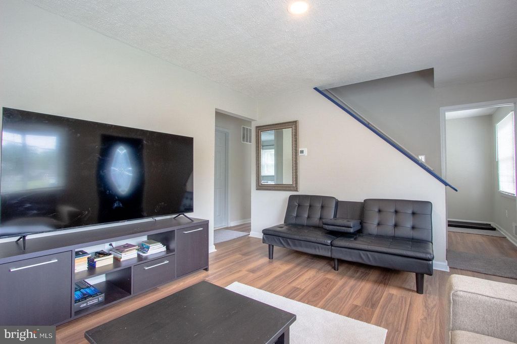 Photo of 7924 Manassas Drive, MANASSAS, VA 20111 (MLS # VAPW2106792)