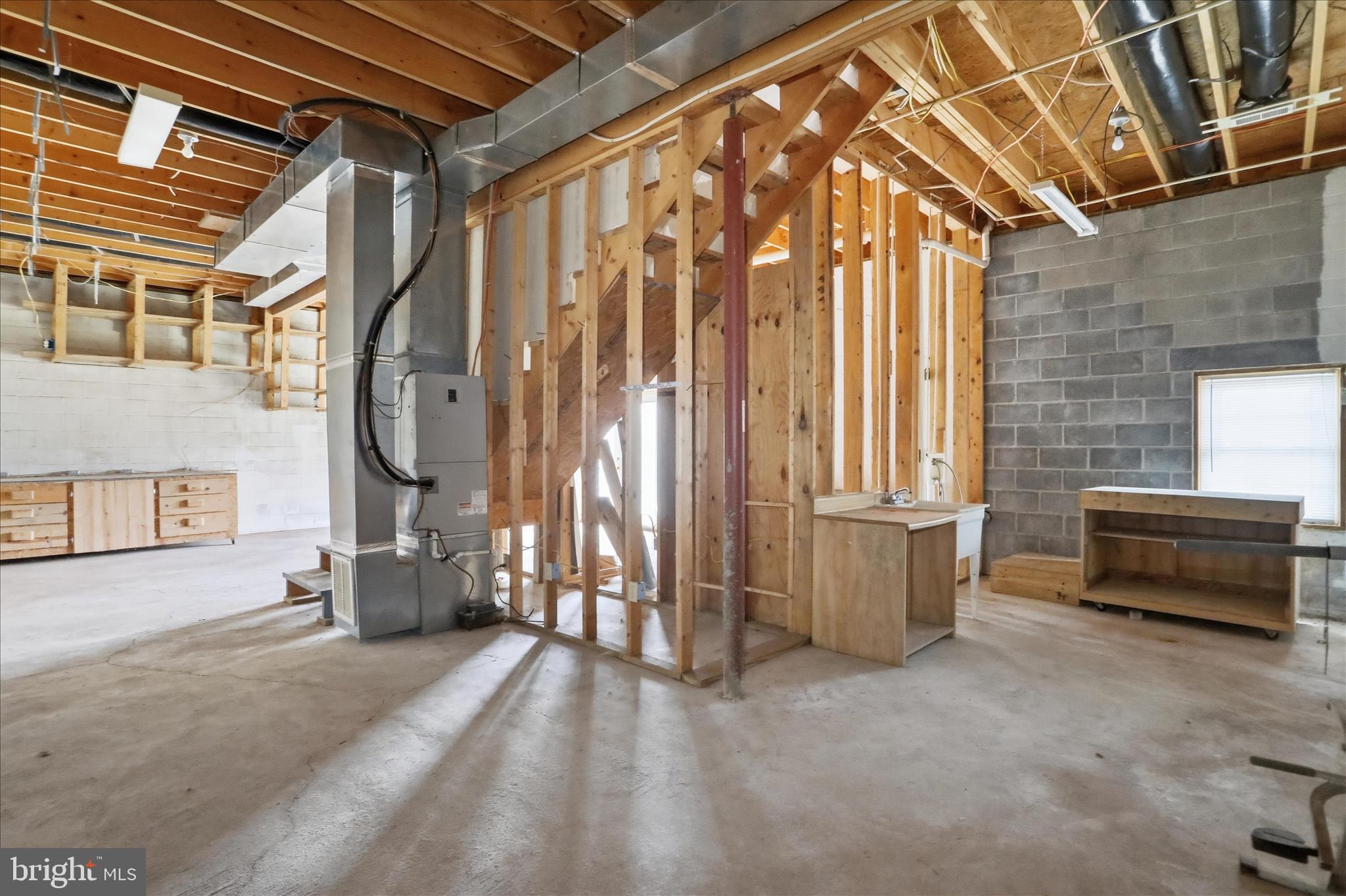 SUNRISE SUMMIT - Residential