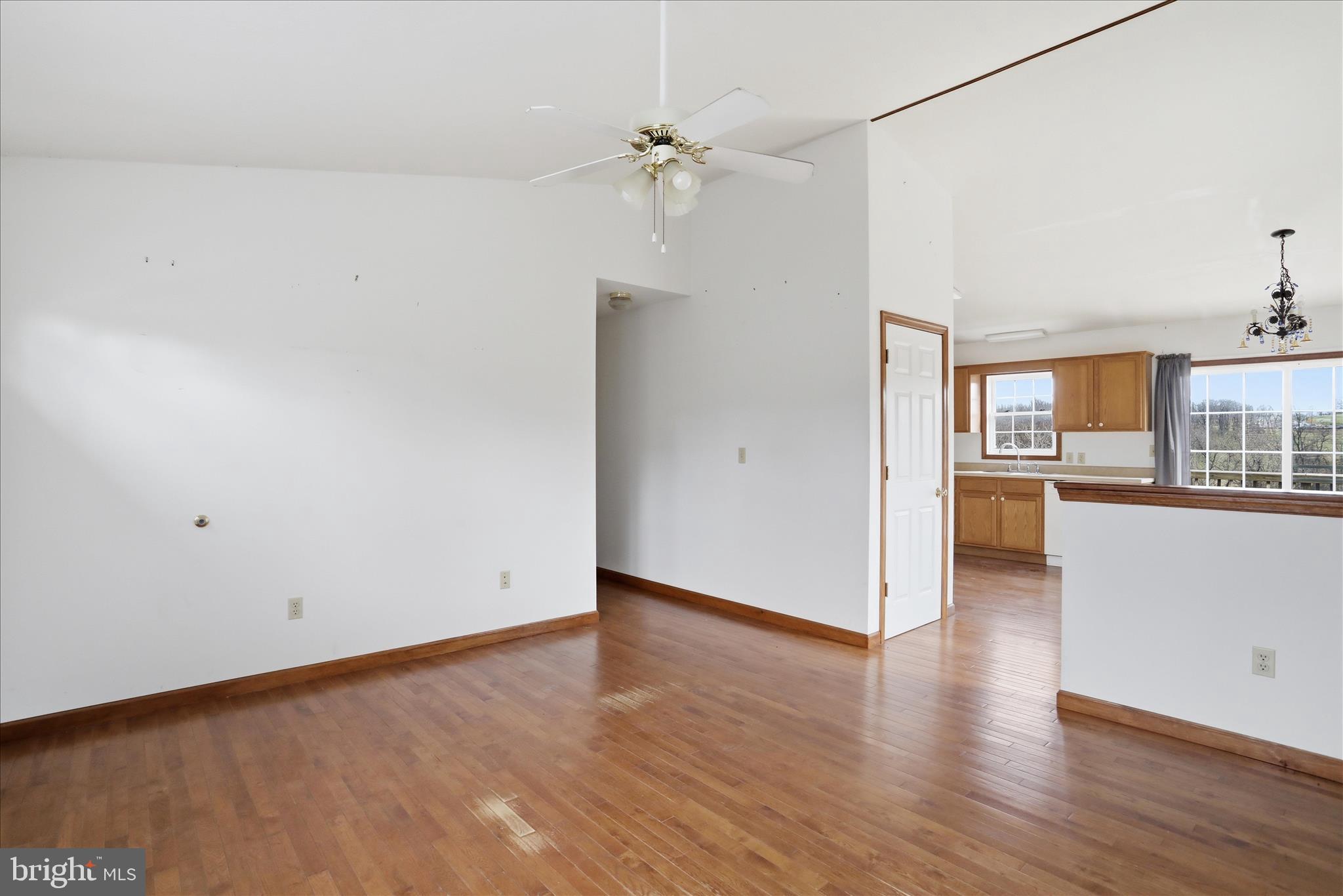 SUNRISE SUMMIT - Residential