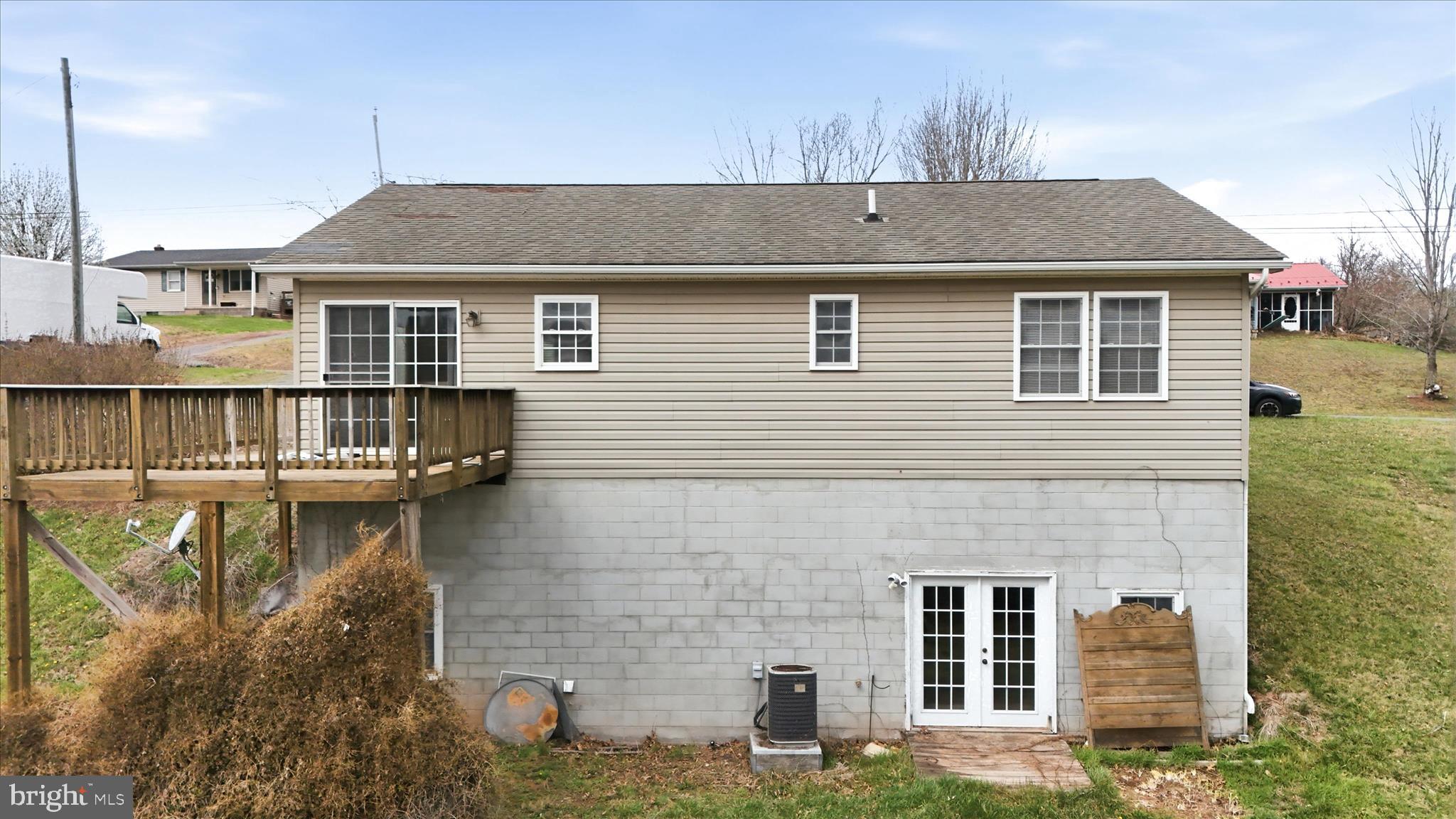 SUNRISE SUMMIT - Residential