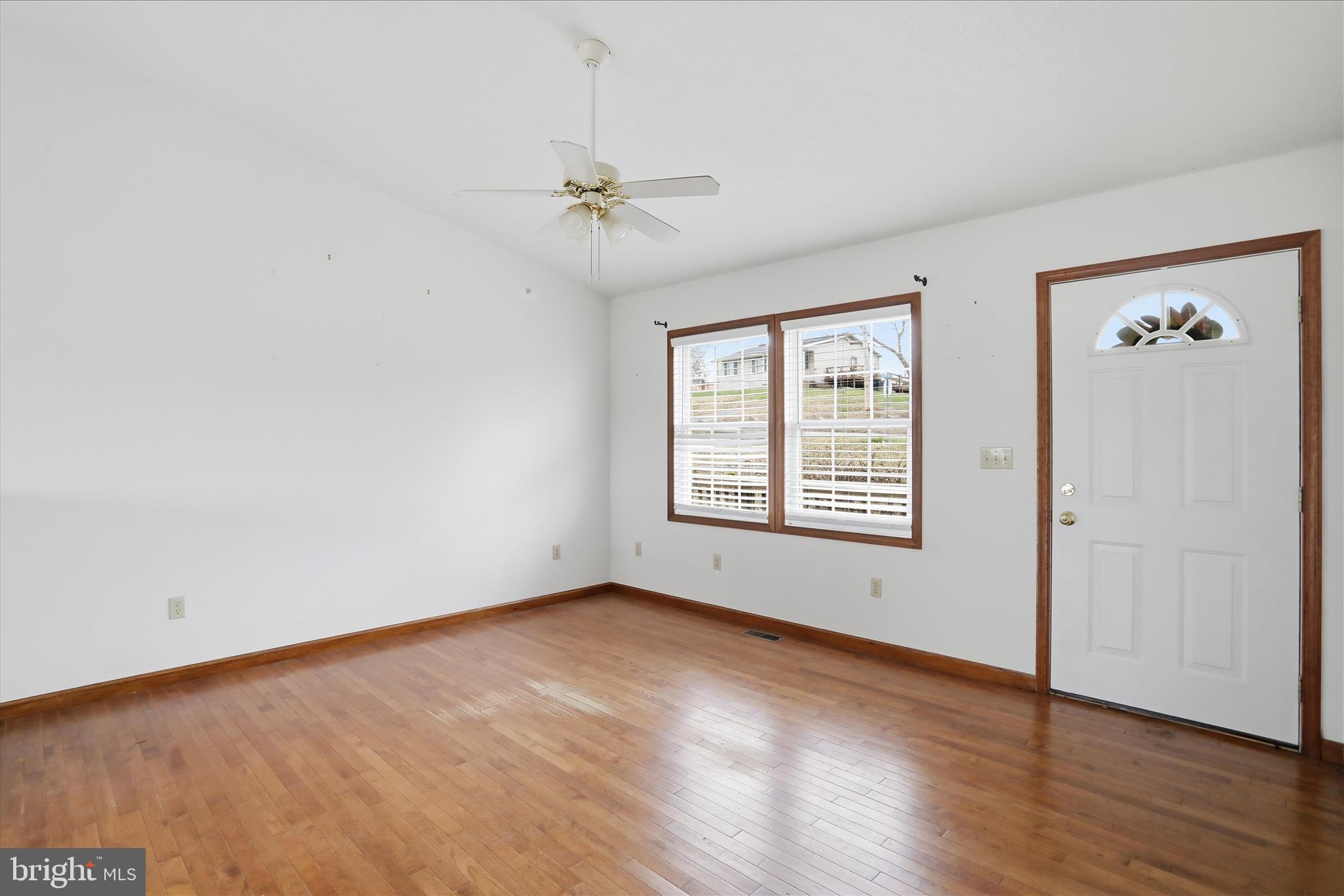 SUNRISE SUMMIT - Residential