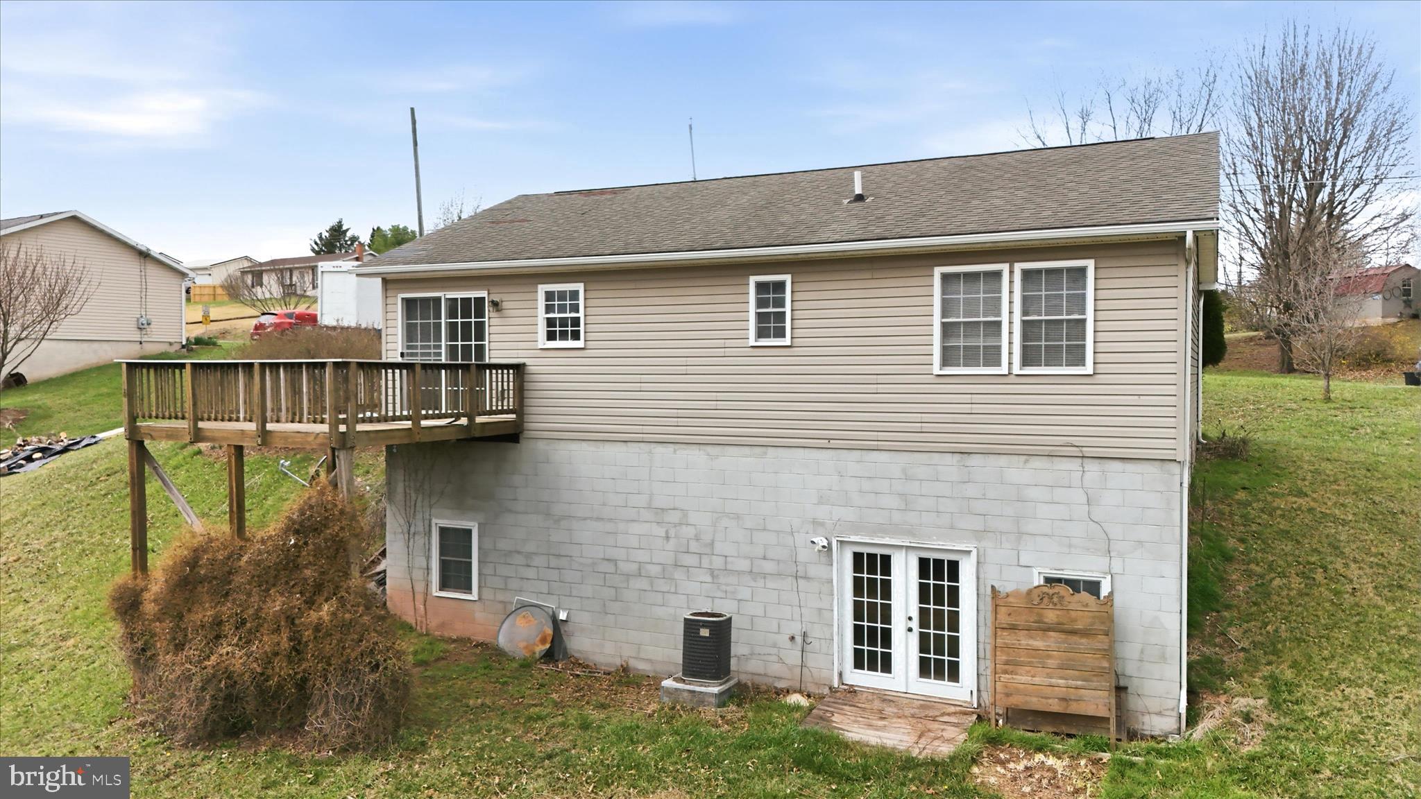 SUNRISE SUMMIT - Residential