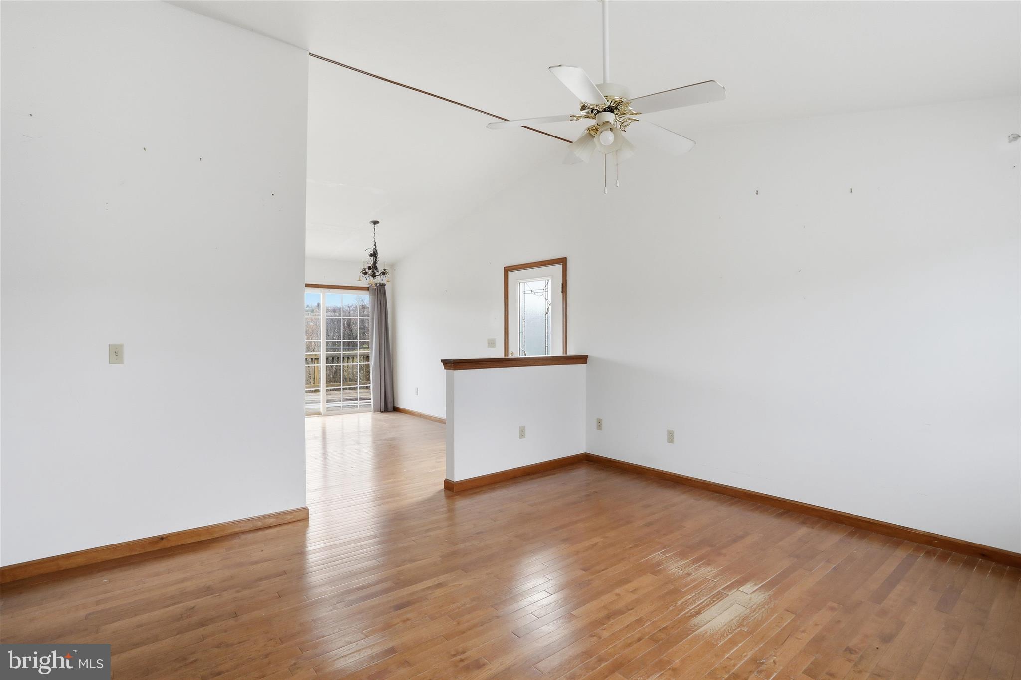 SUNRISE SUMMIT - Residential