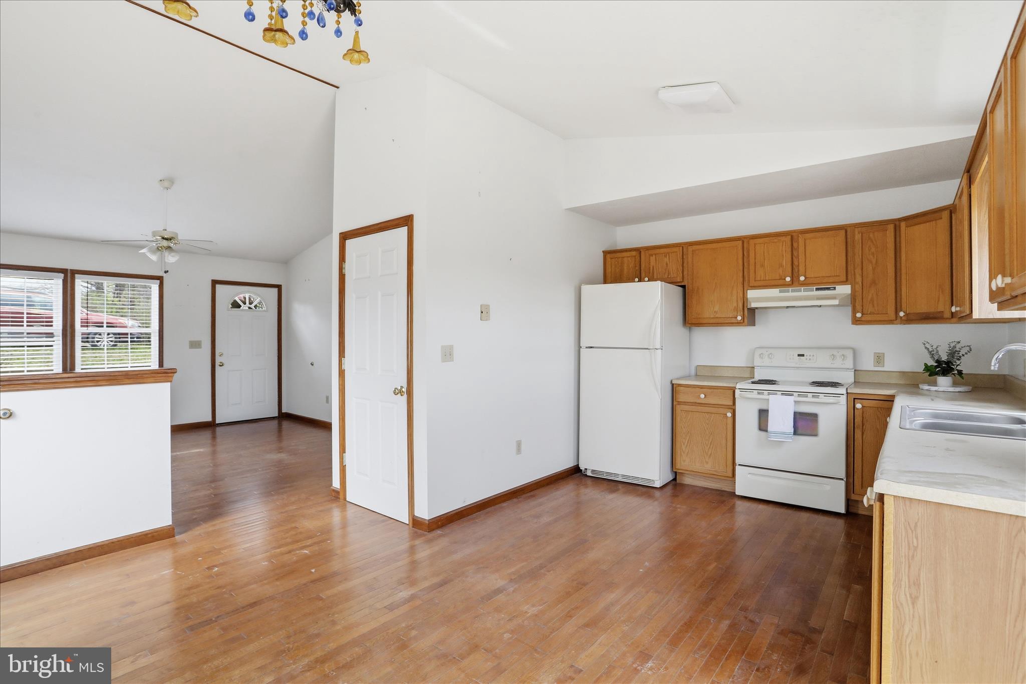 SUNRISE SUMMIT - Residential