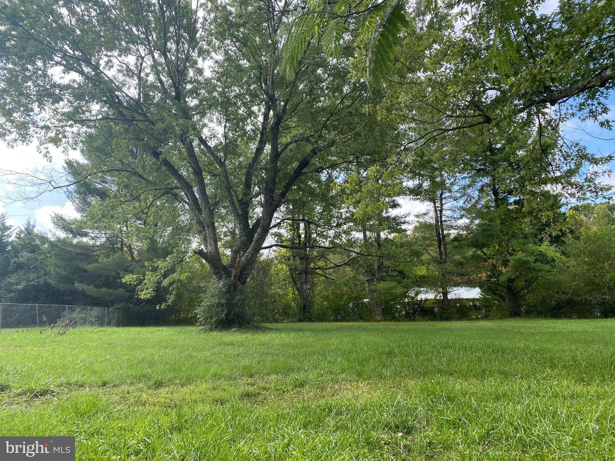 RIDGE POINT ESTATES - Residential