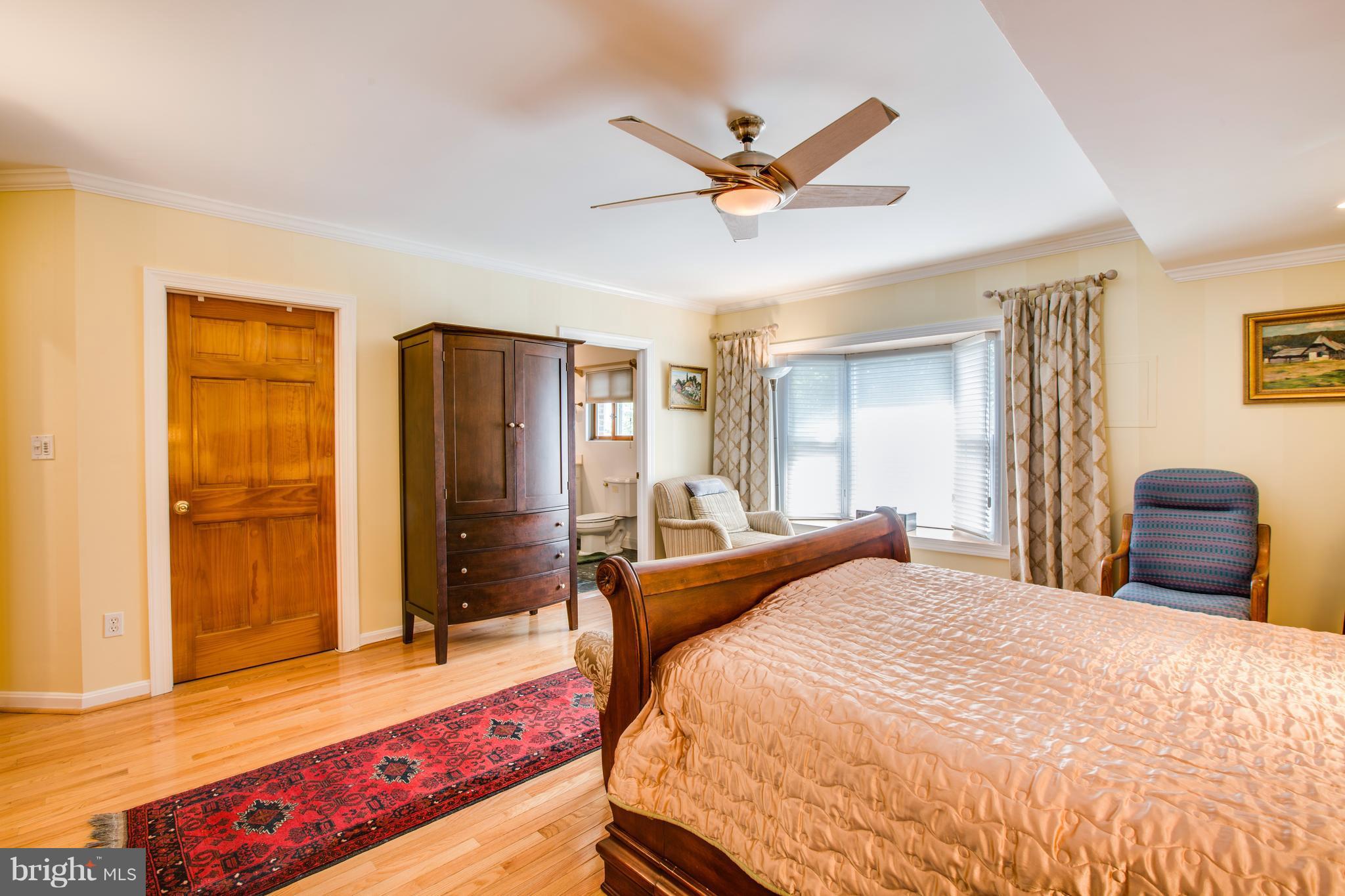 PINECREST - Residential