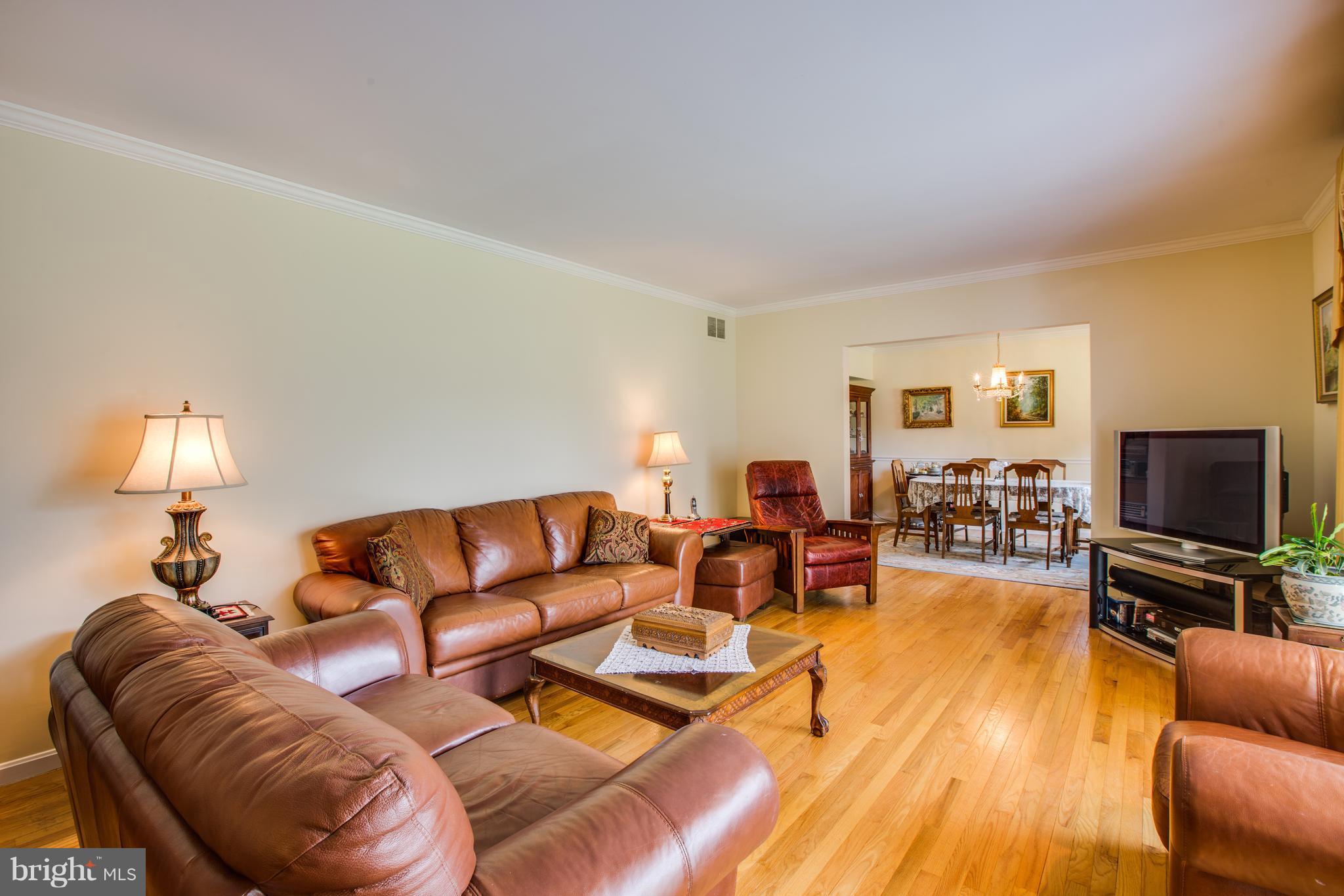 PINECREST - Residential