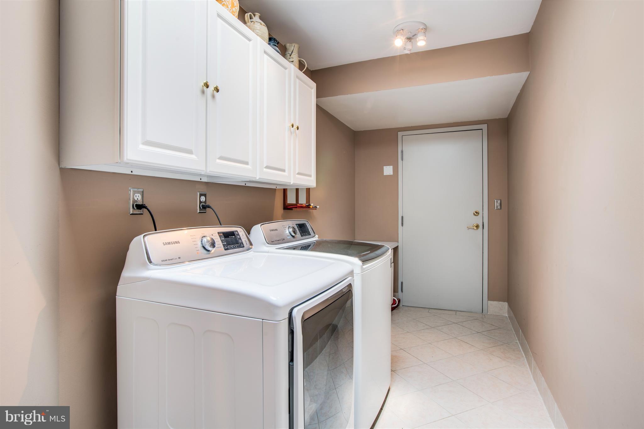 PINECREST - Residential