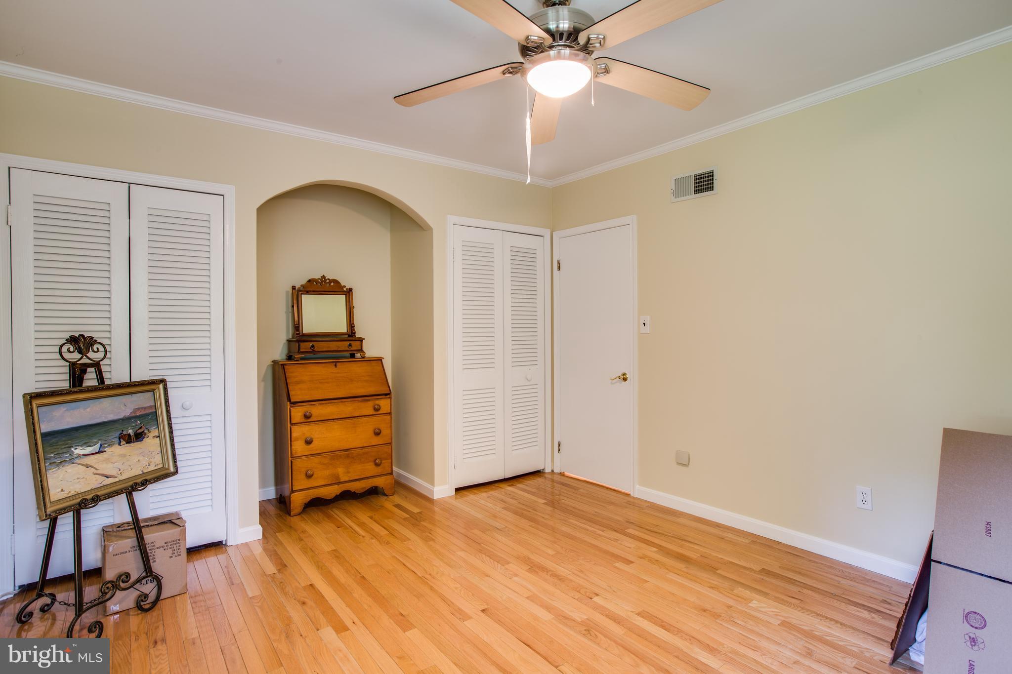 PINECREST - Residential