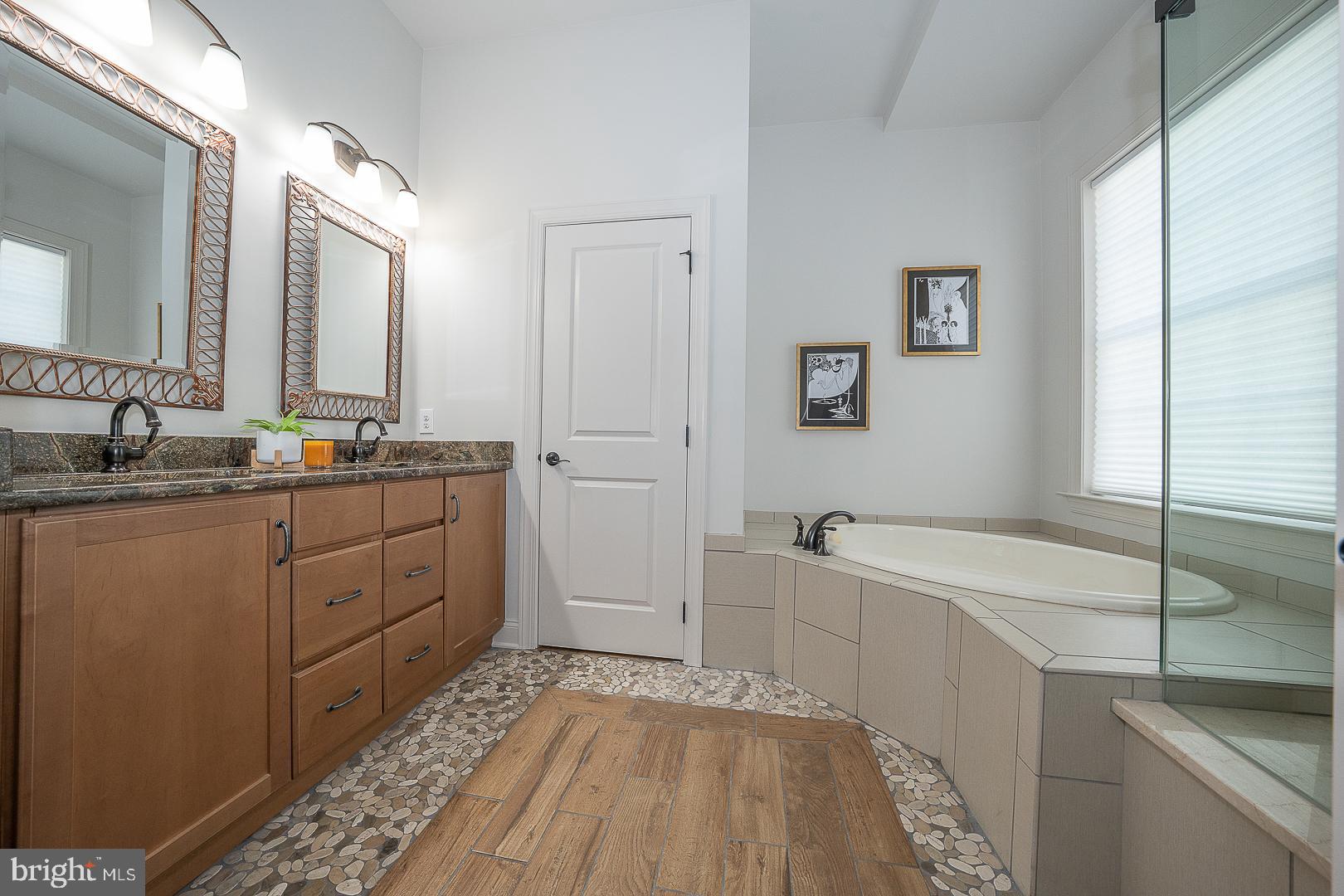 MEADOW GLEN - Residential