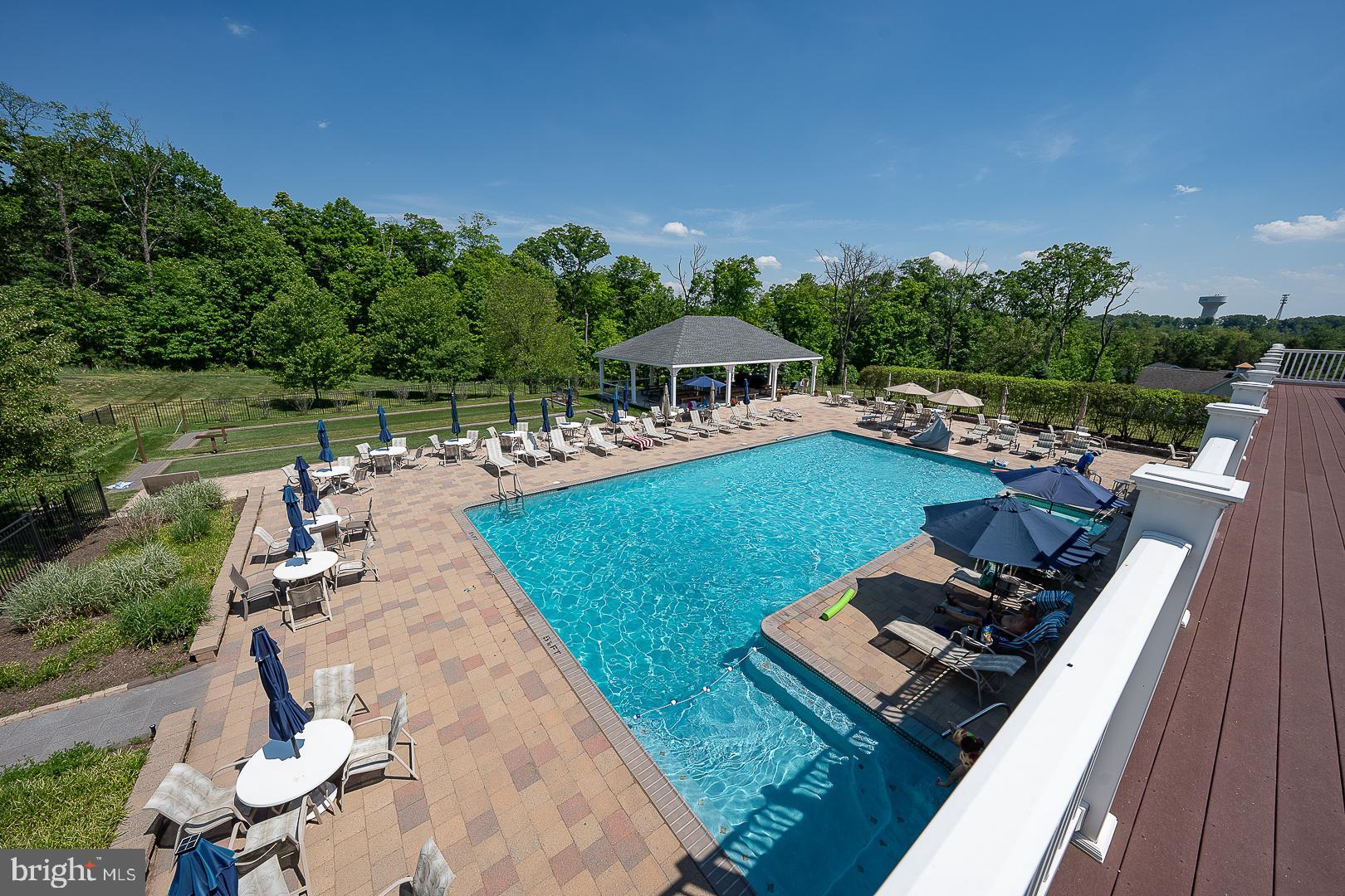 MEADOW GLEN - Residential