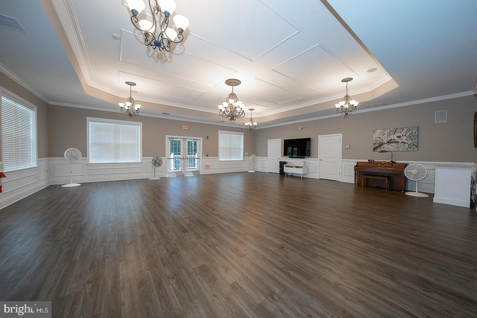 MEADOW GLEN - Residential