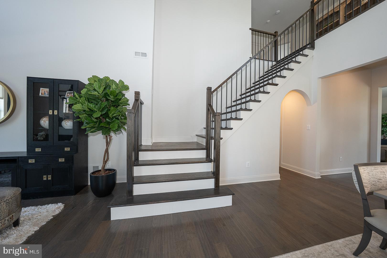 MEADOW GLEN - Residential