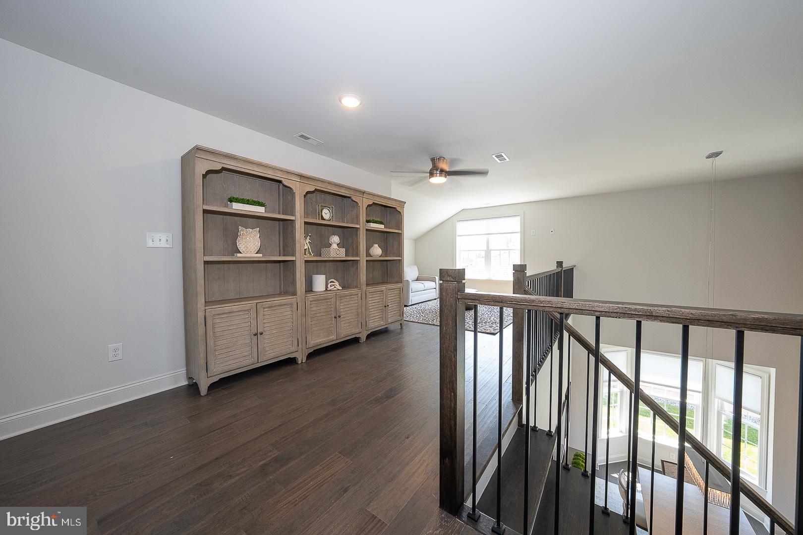 MEADOW GLEN - Residential