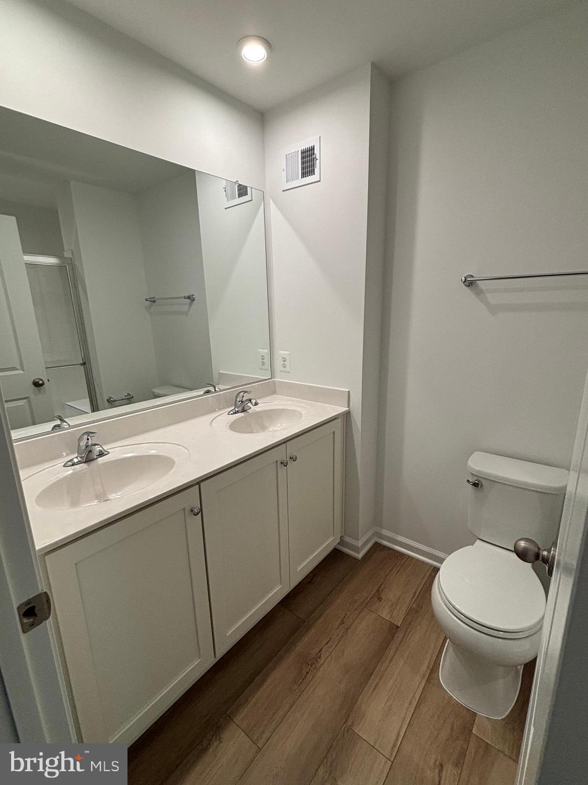 WHISPERING PINES - Residential Lease