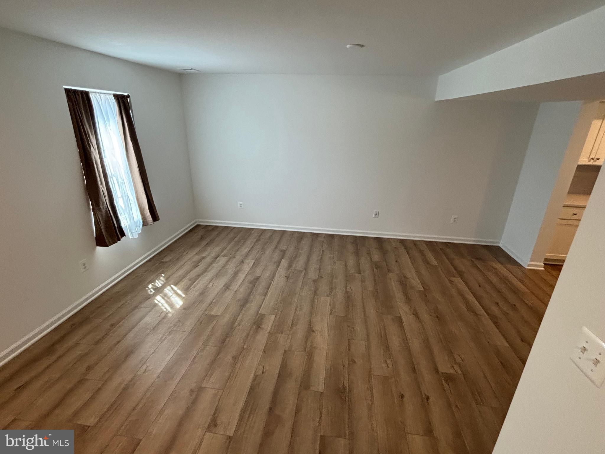 WHISPERING PINES - Residential Lease