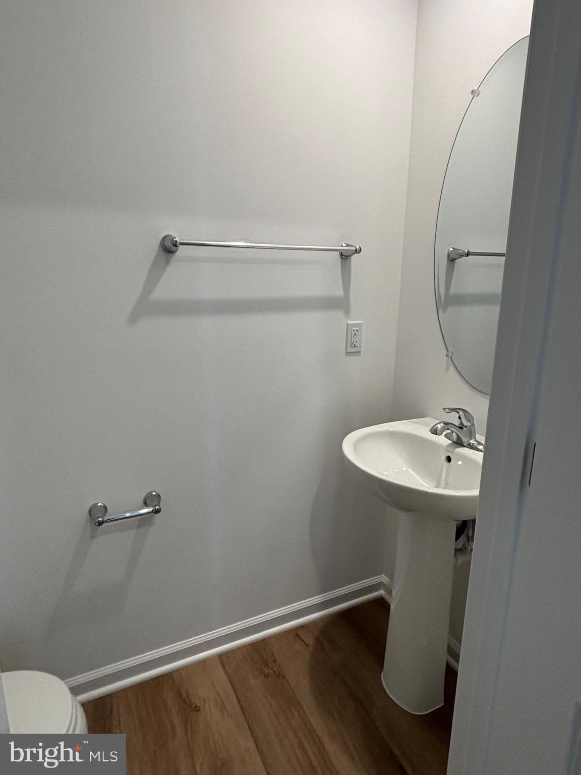 WHISPERING PINES - Residential Lease