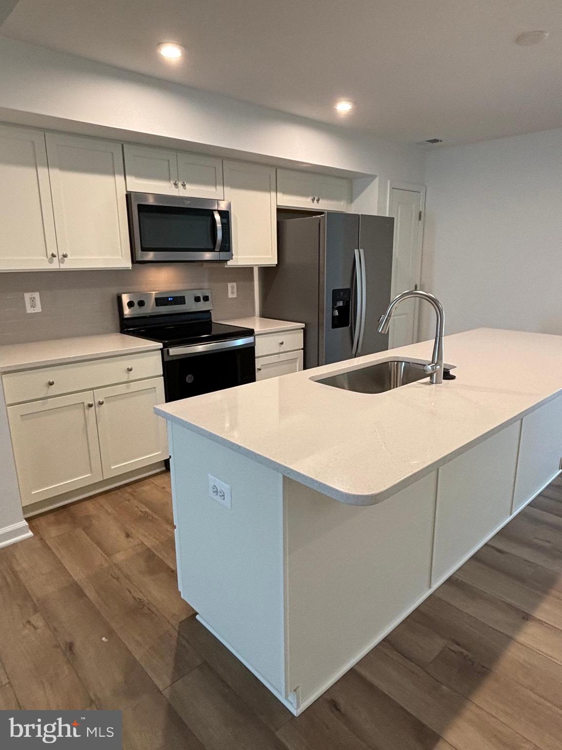 WHISPERING PINES - Residential Lease