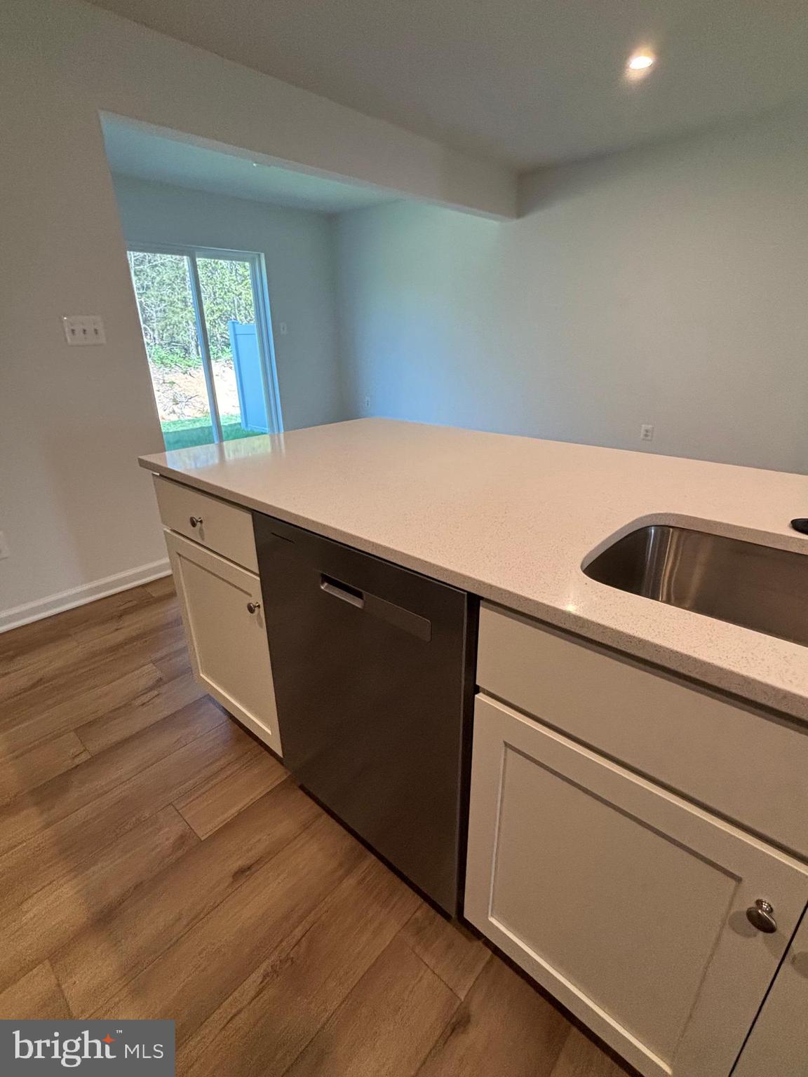 WHISPERING PINES - Residential Lease