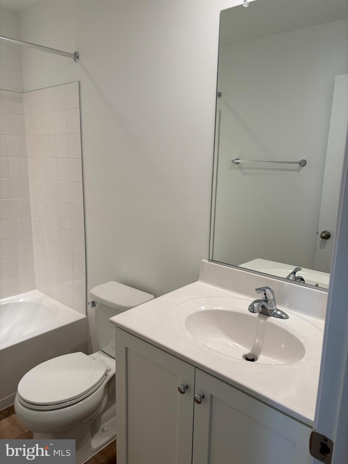 WHISPERING PINES - Residential Lease