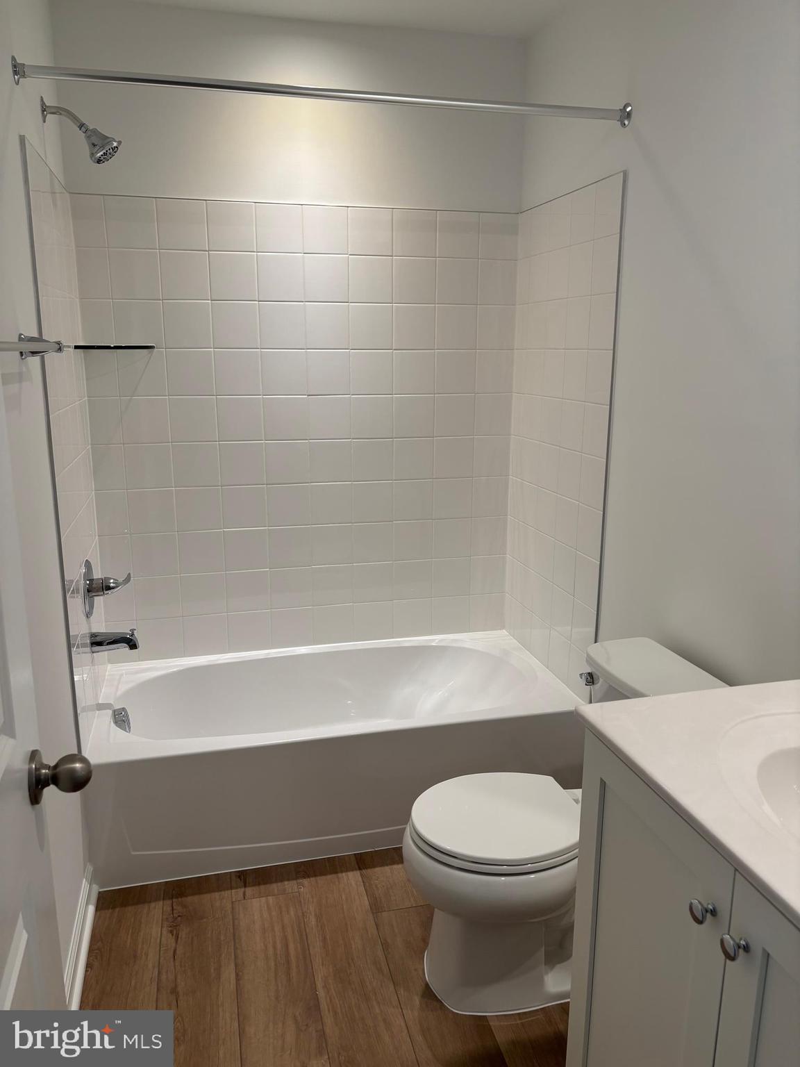 WHISPERING PINES - Residential Lease