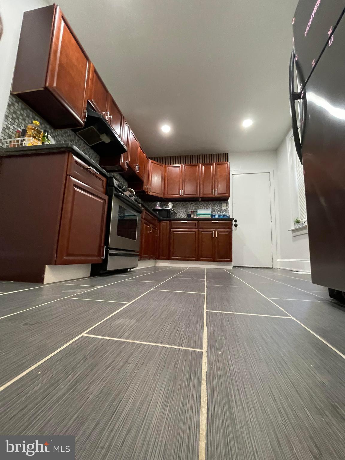 STRAWBERRY MANSION - Residential