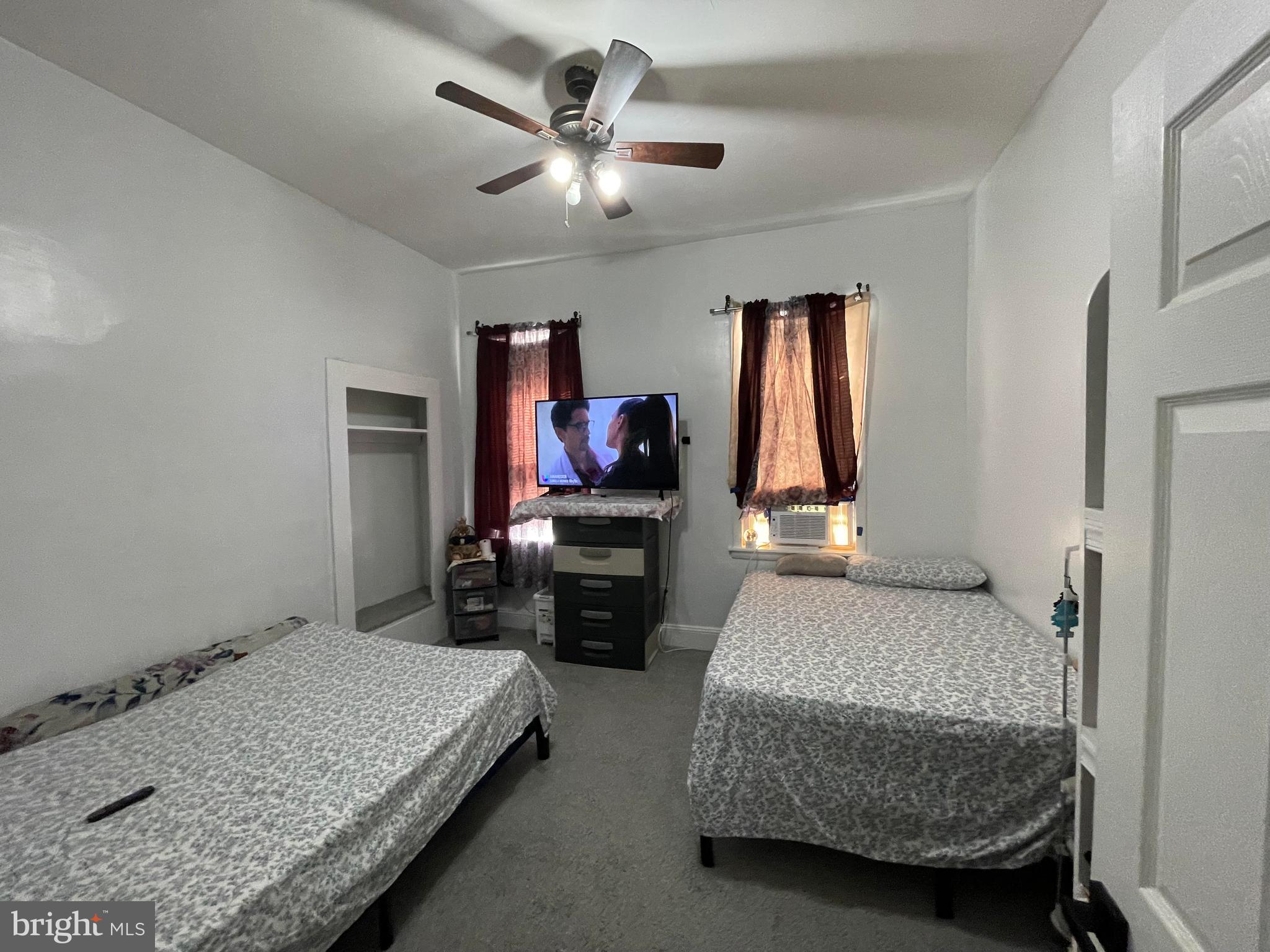 STRAWBERRY MANSION - Residential