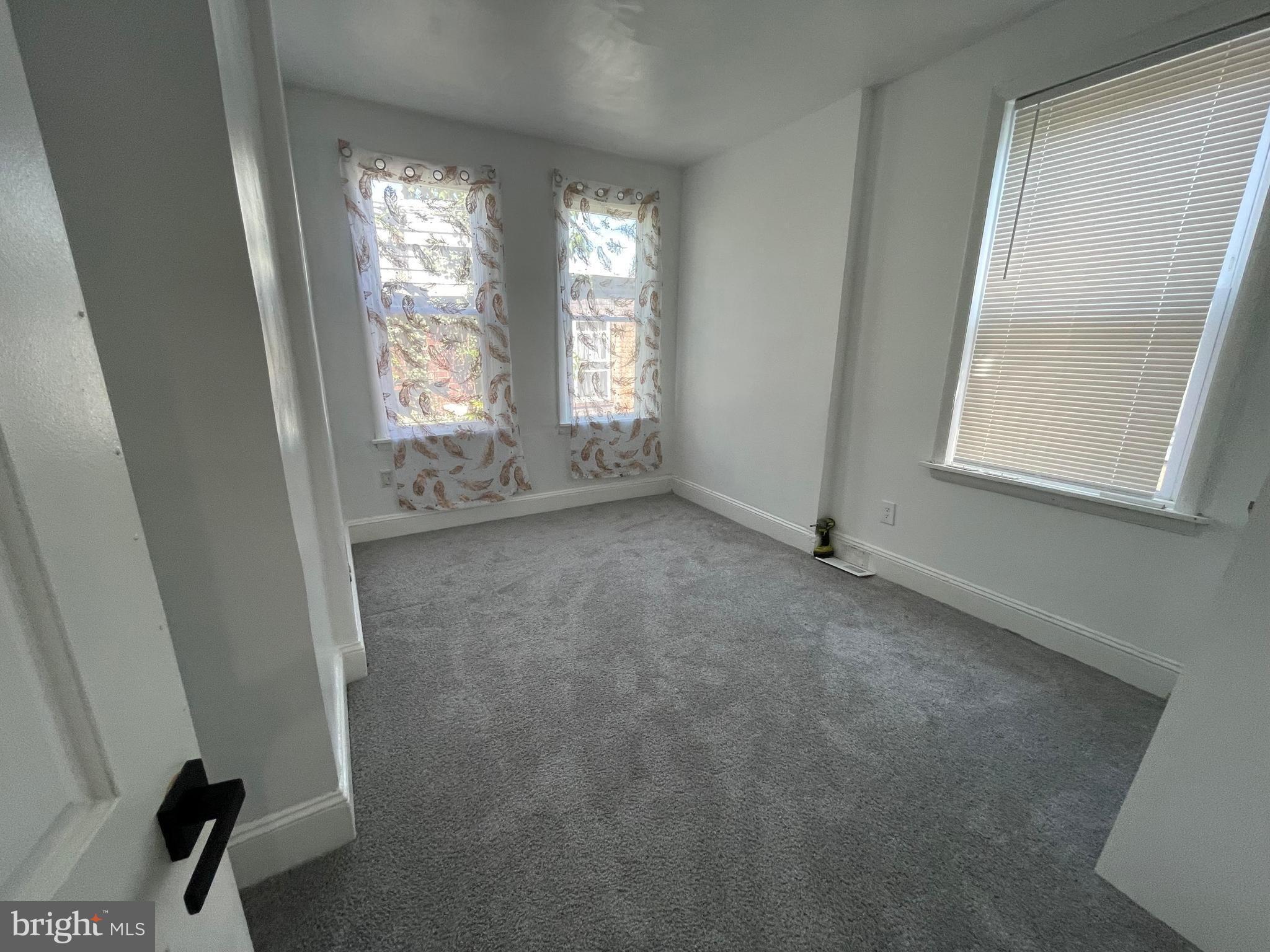 STRAWBERRY MANSION - Residential