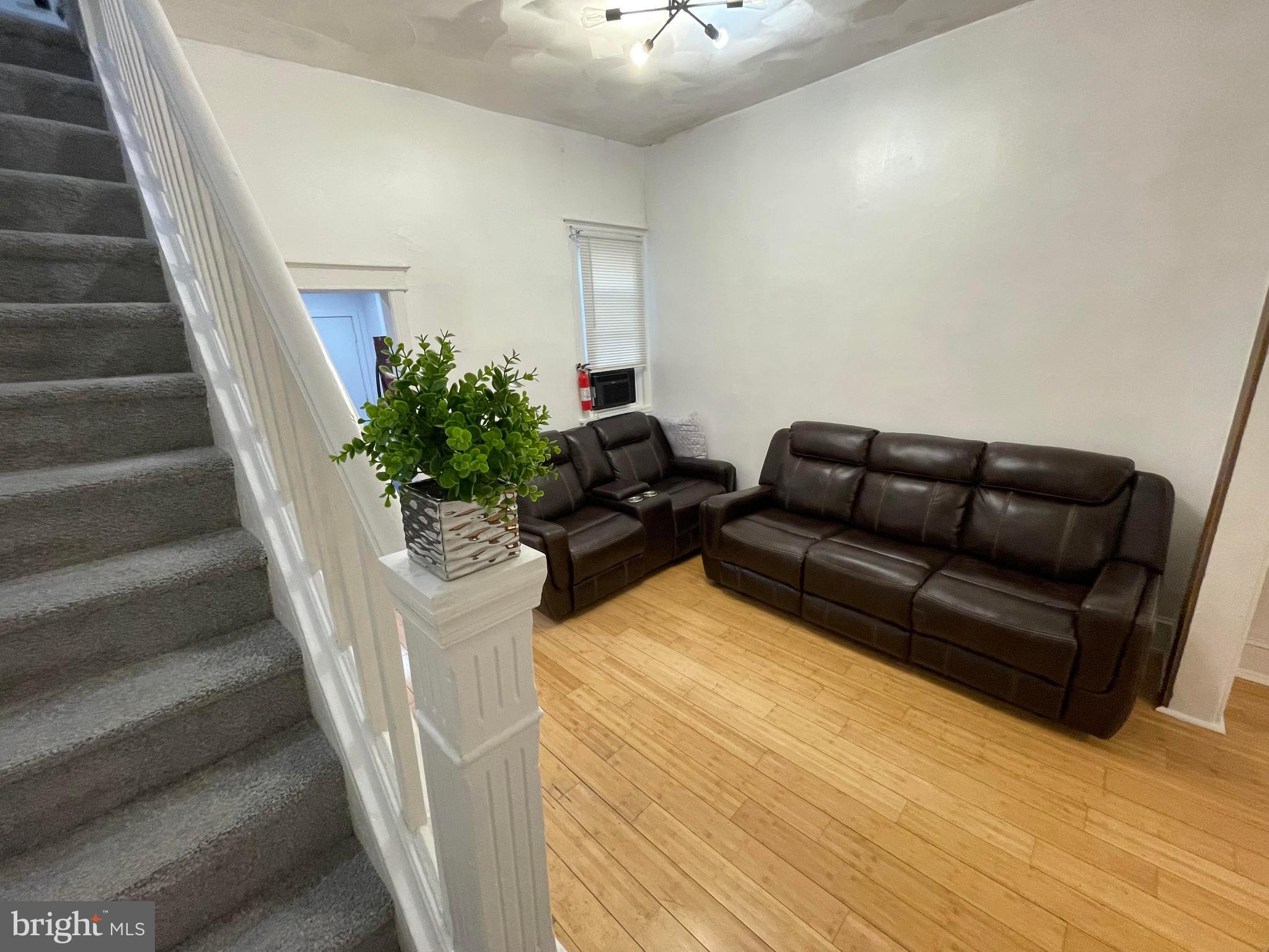 STRAWBERRY MANSION - Residential