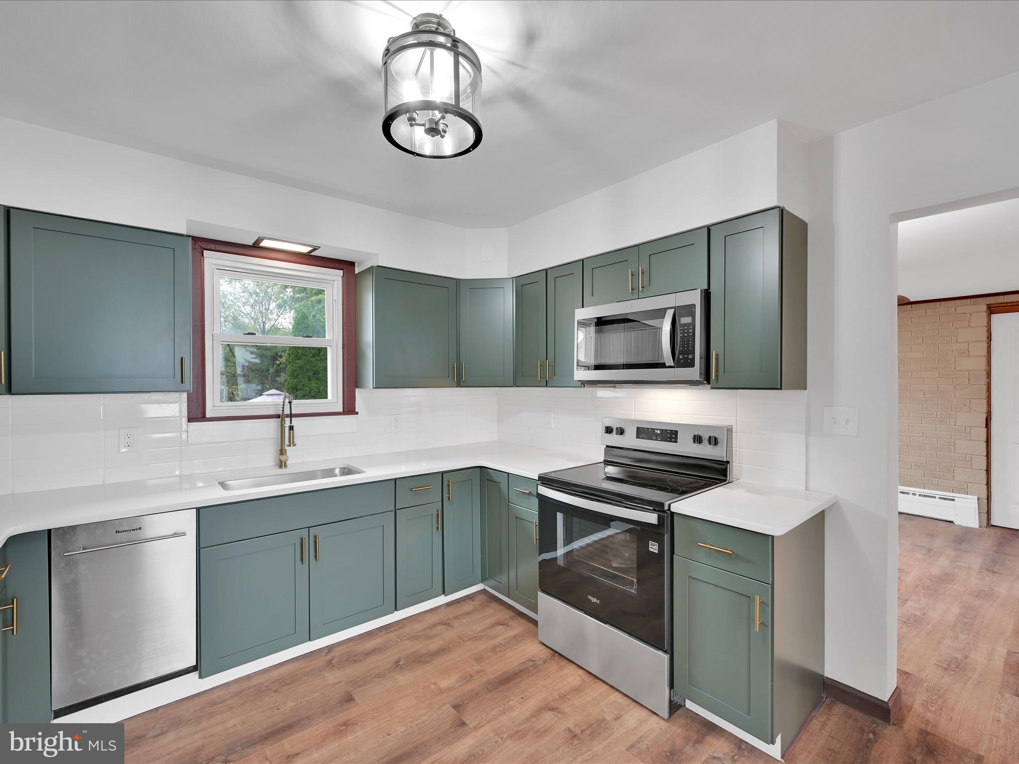 BROCKTON - Residential