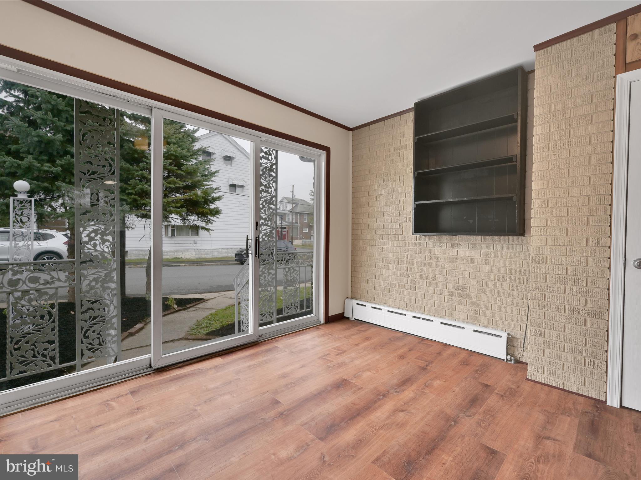 BROCKTON - Residential