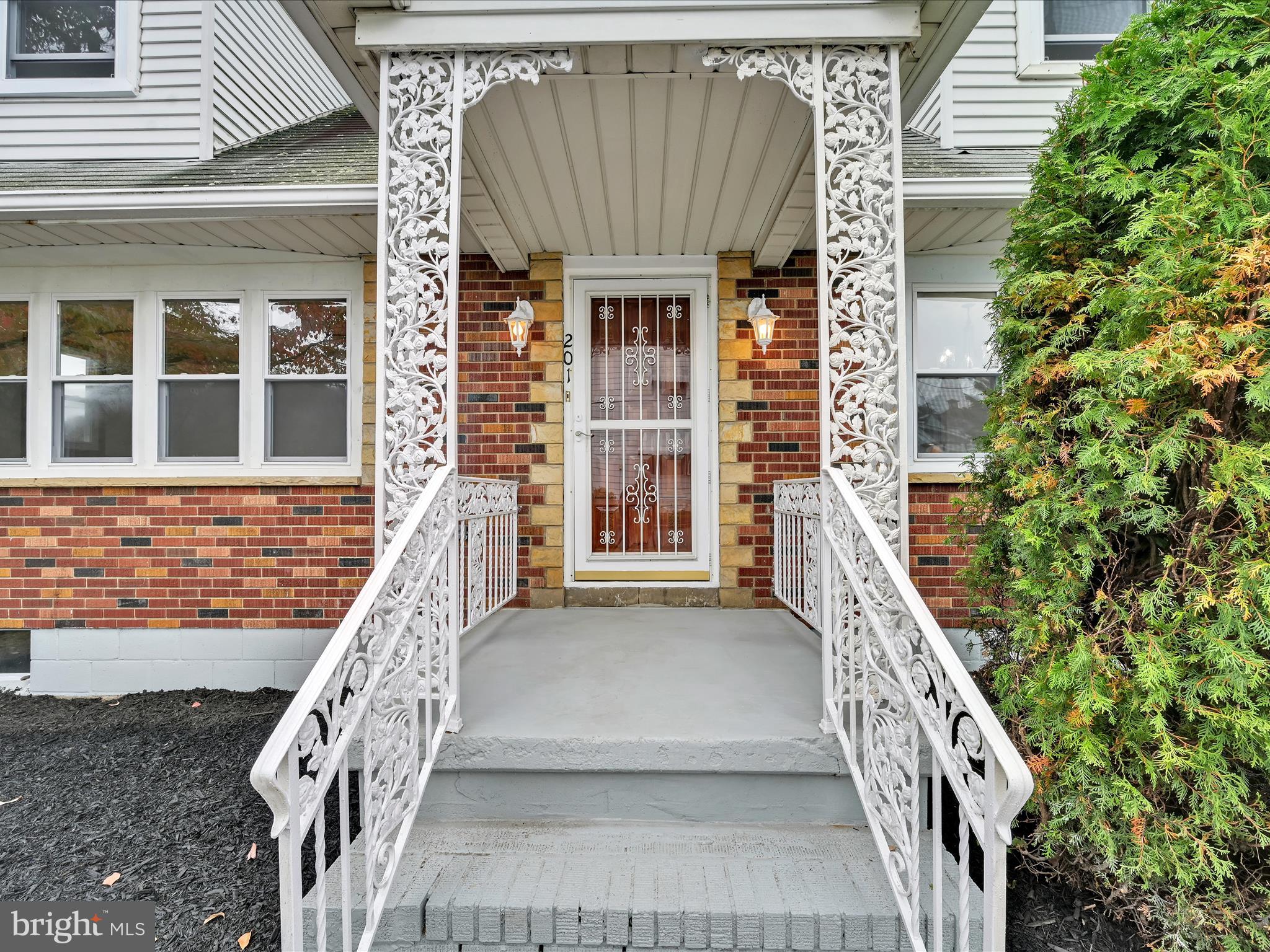 BROCKTON - Residential