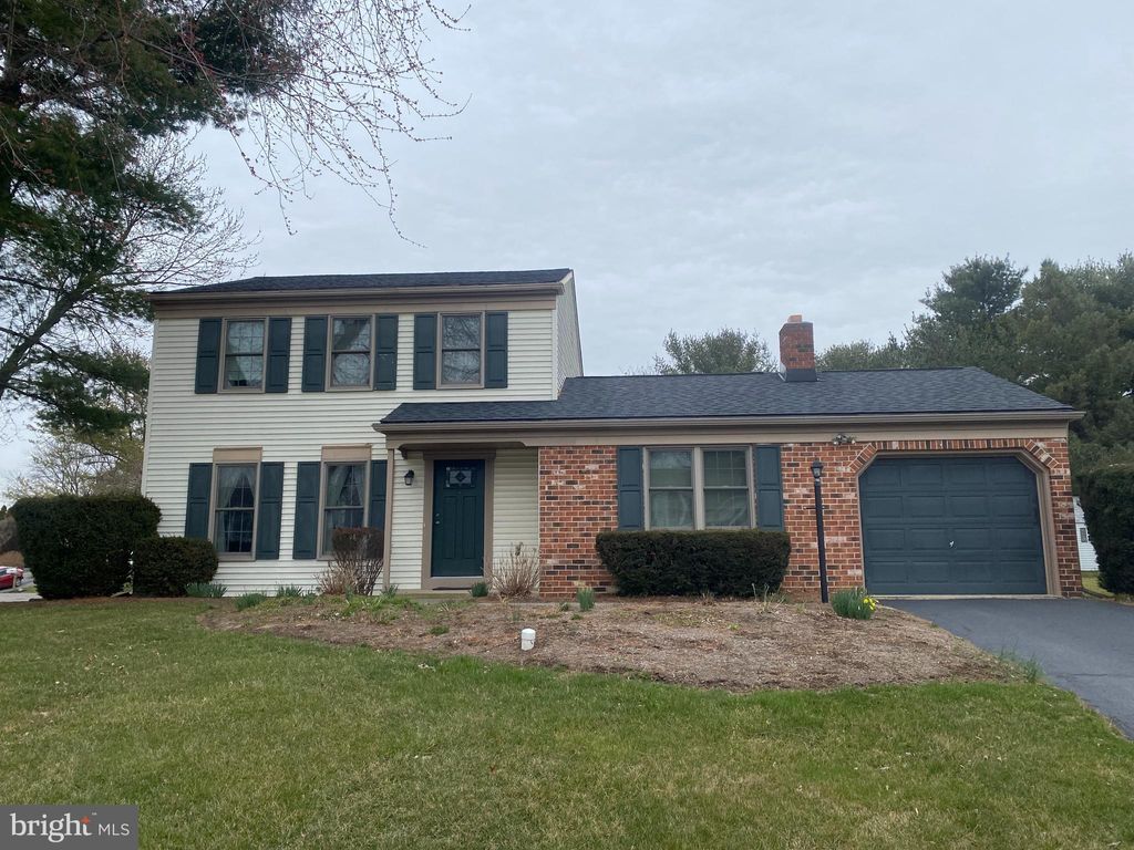 Photo of 109 CHARLESTON DR, WILLOW STREET, PA 17584 (MLS # PALA2032076)