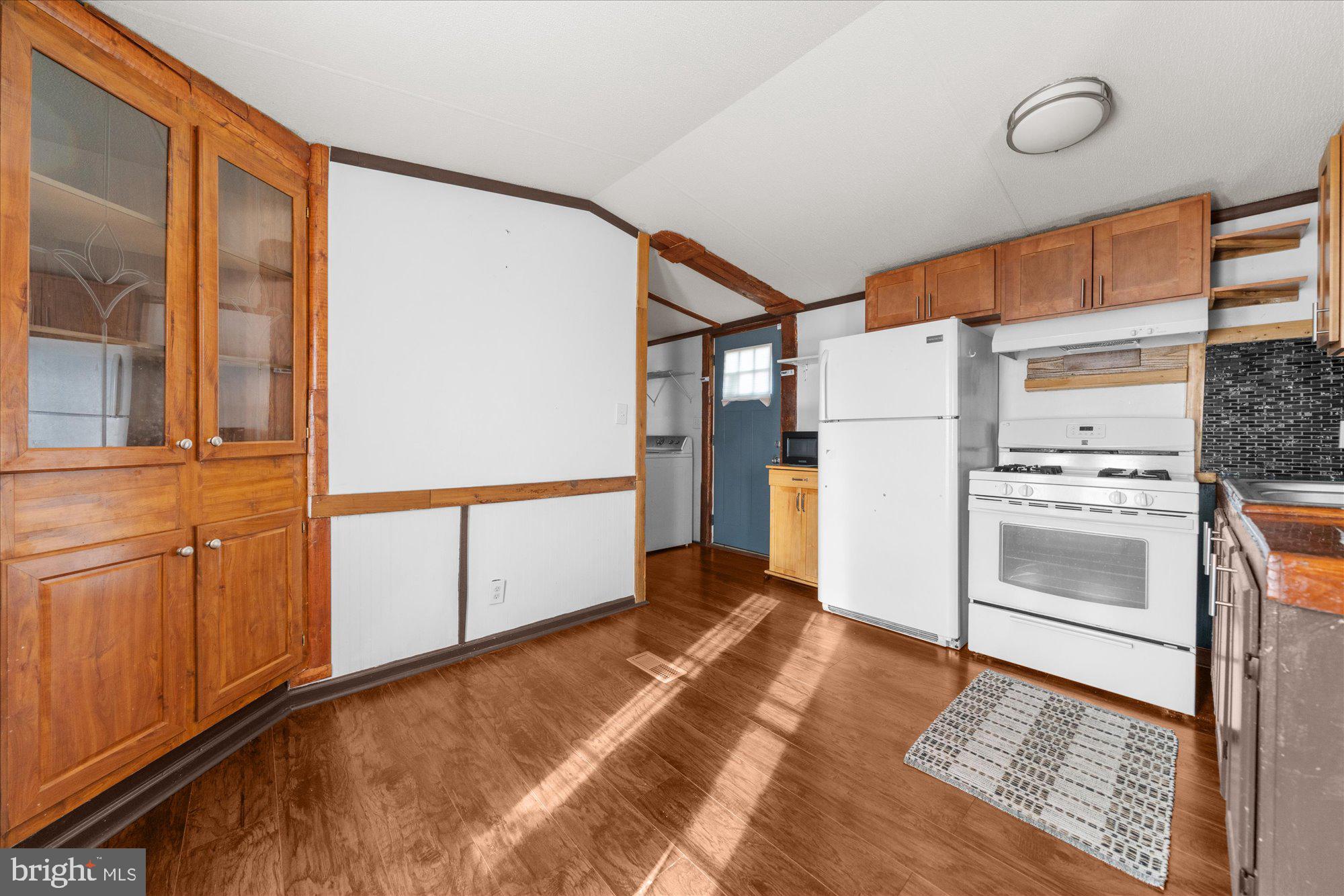 VALLEY VIEW ESTS - Residential