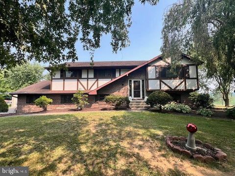 Photo of 330 Colt Drive, GRANTVILLE, PA 17028 (MLS # PALN2027522)