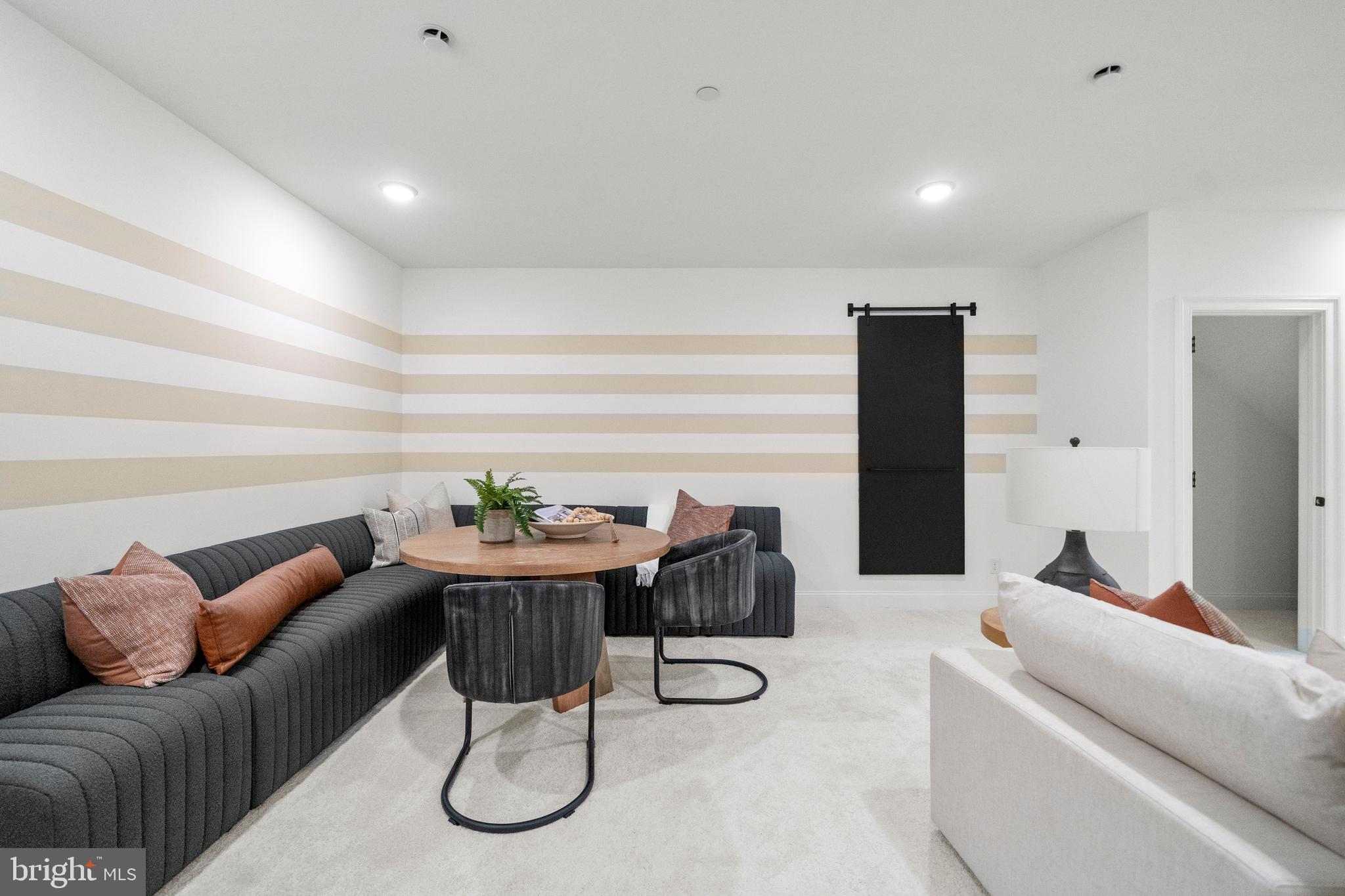 SPRING LAKE - Residential