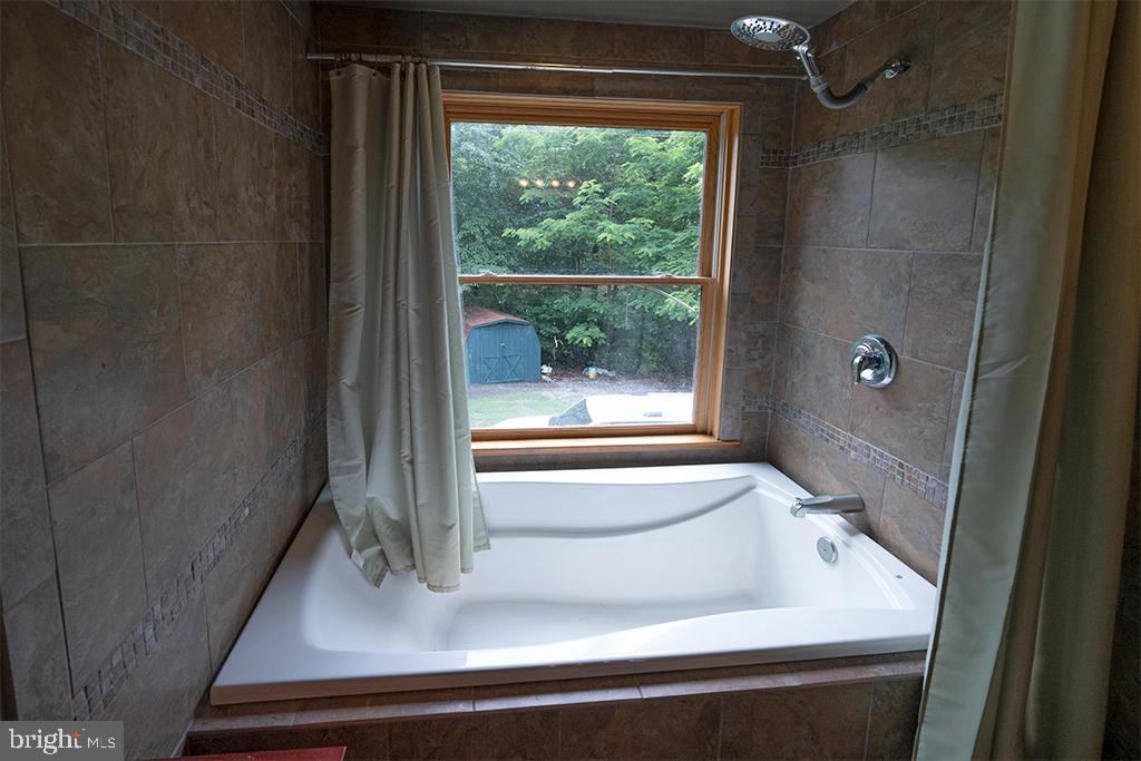 SPRUCE PINE HOLLOW - Residential