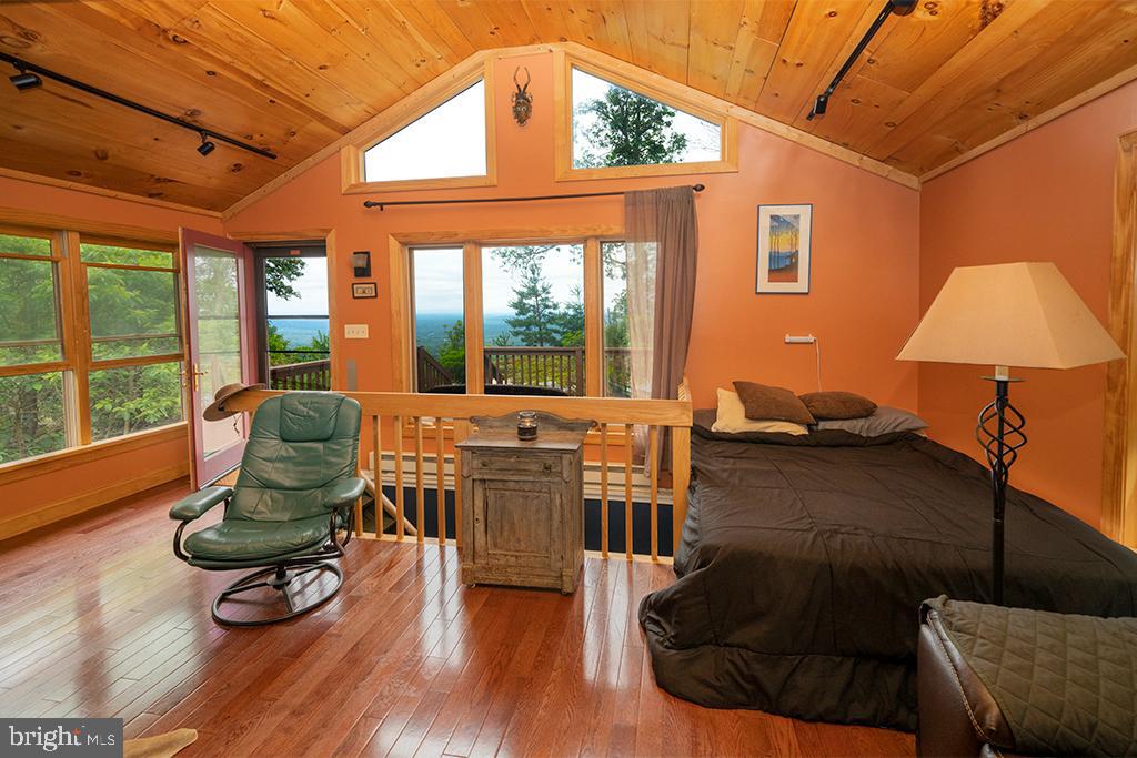 SPRUCE PINE HOLLOW - Residential