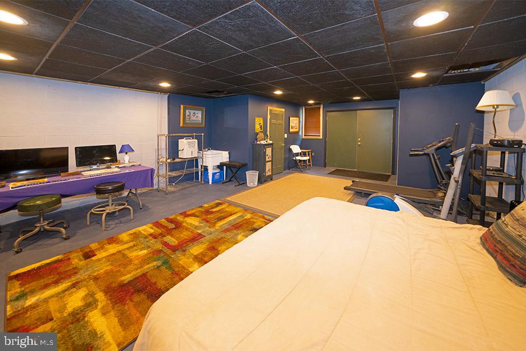 SPRUCE PINE HOLLOW - Residential