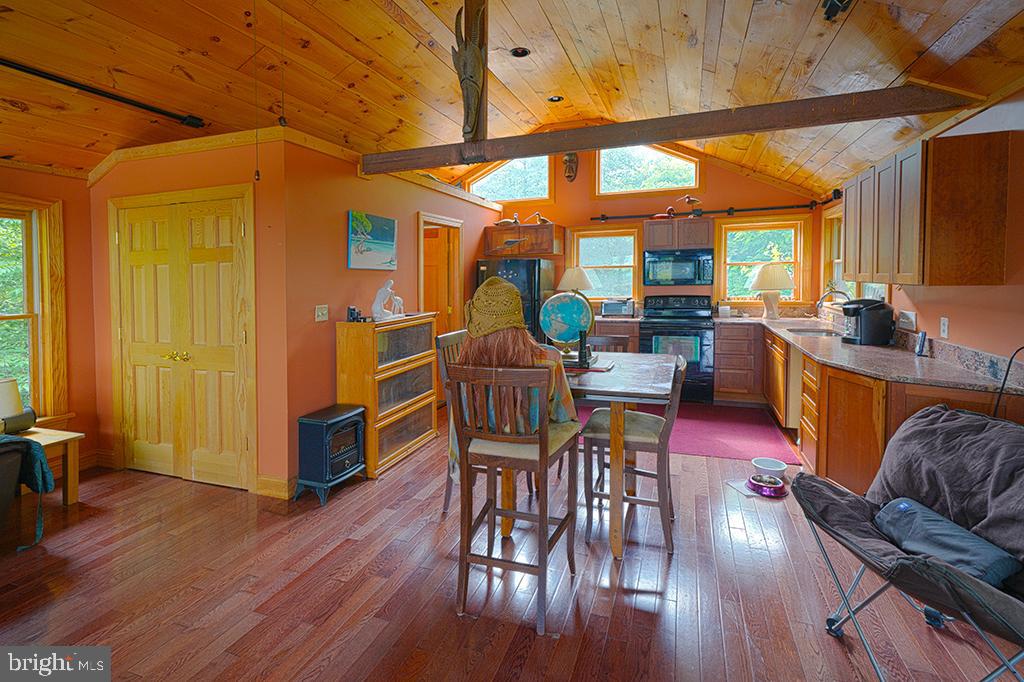 SPRUCE PINE HOLLOW - Residential