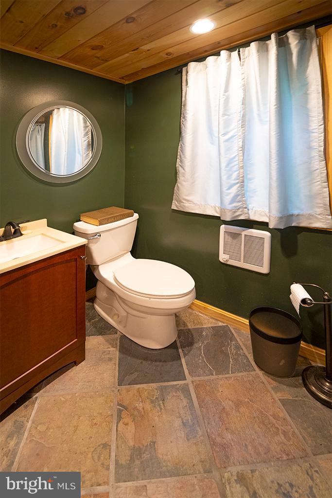 SPRUCE PINE HOLLOW - Residential