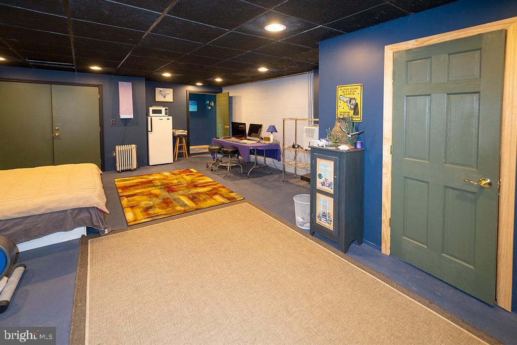 SPRUCE PINE HOLLOW - Residential