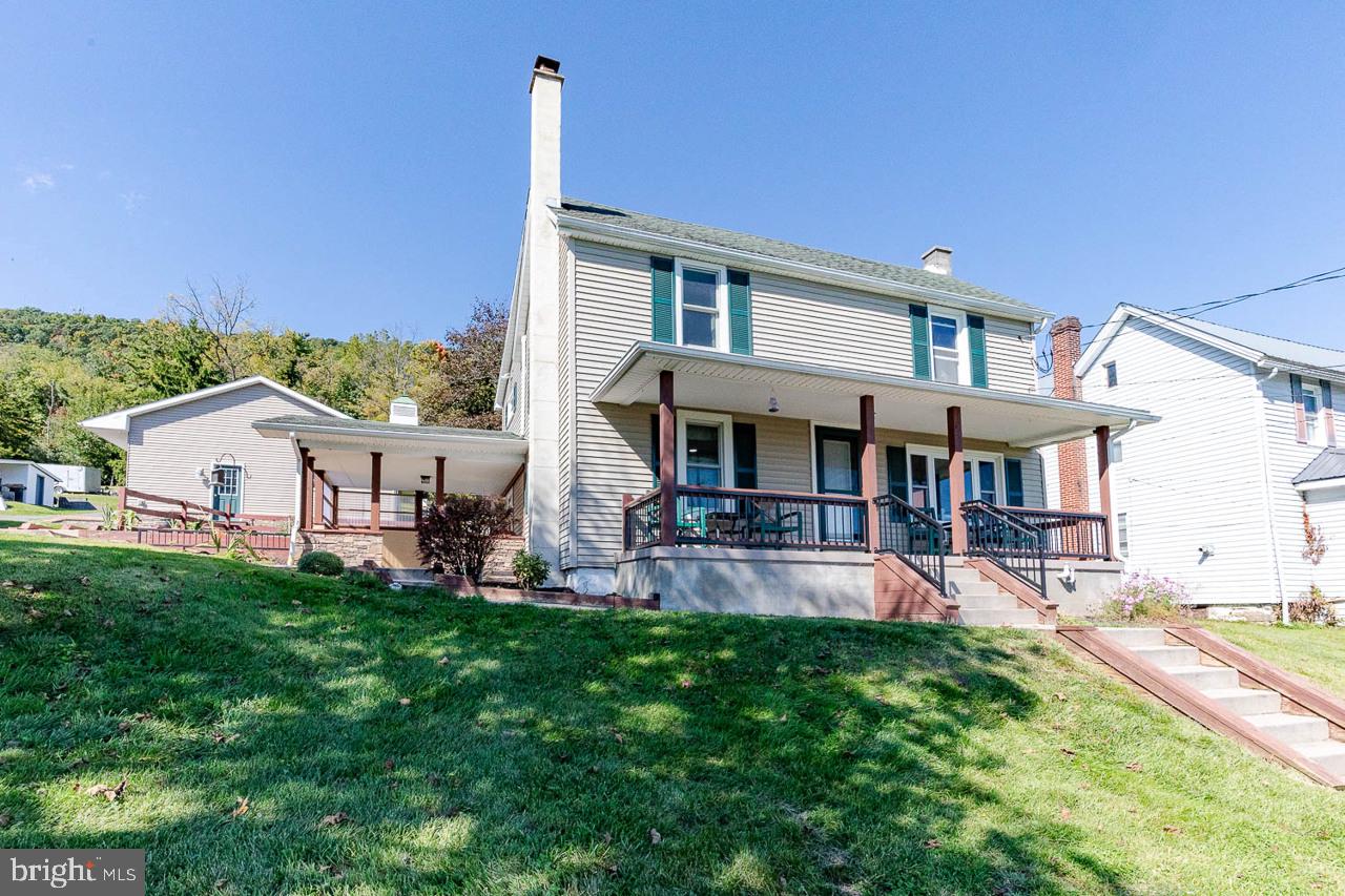 1017 VALLEY VIEW ROAD