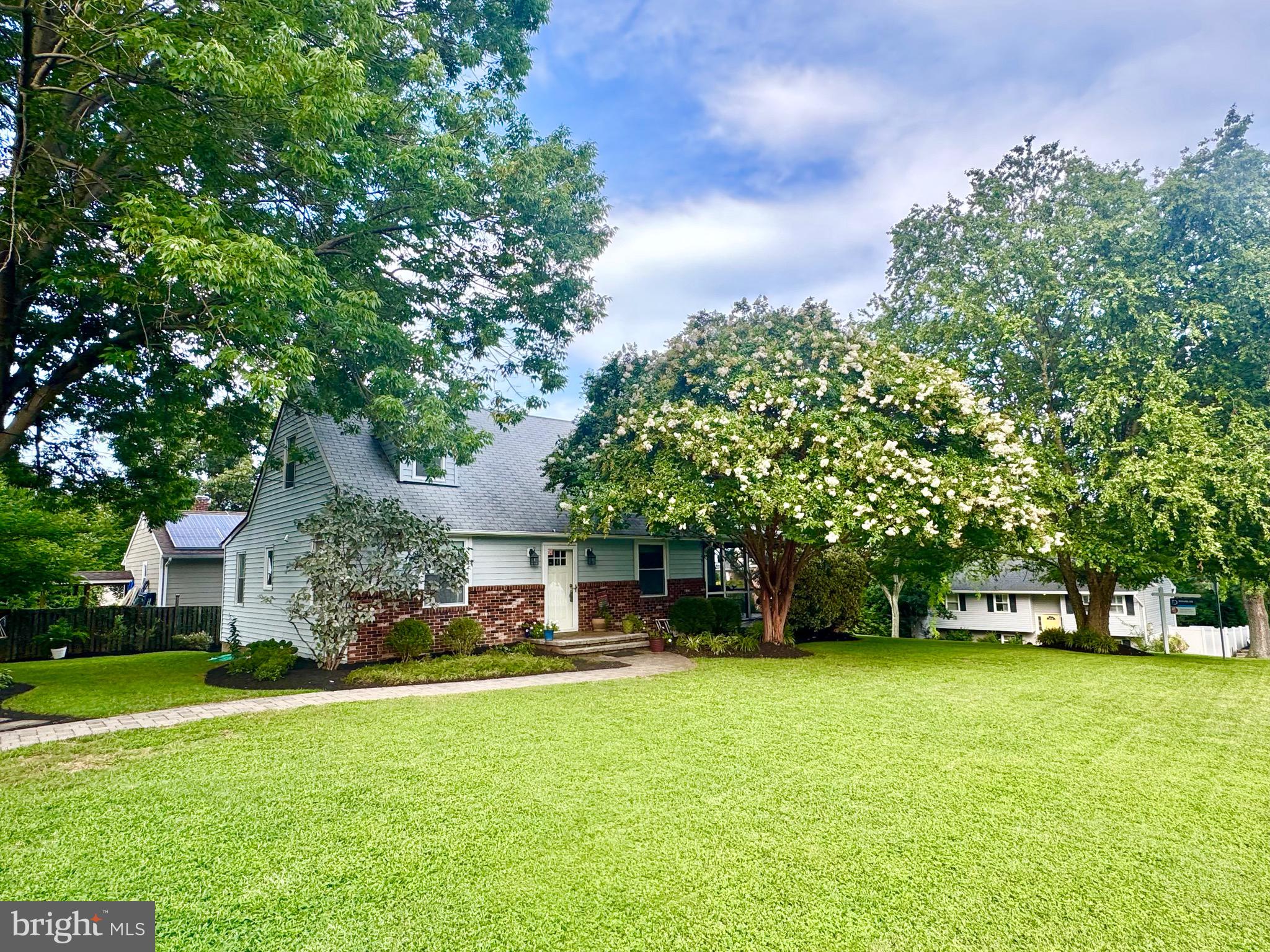 **** RARE CAPE COD FIND IN WATER PRIVILEGED CAPE SAINT CLAIRE****
This beautifully positioned home on a large landscaped corner lot awaits that discerning buyer. This 4 bedroom, 2 bath home with a large great room with vaulted ceilings offers space for plenty of friends and family! Great opportunity to be in an active community with great elementary and high school. Property super accessible to Annapolis, the Bay Bridge, Baltimore and DC. Just minutes to the Naval Academy and downtown Annapolis. Great beach and community fishing pier! Enjoy everything a beach community has to offer…Come See For Yourself !!
